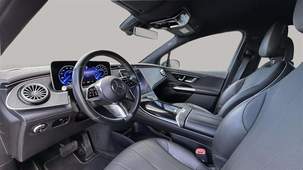 Mercedes-Benz-EQE-image-9