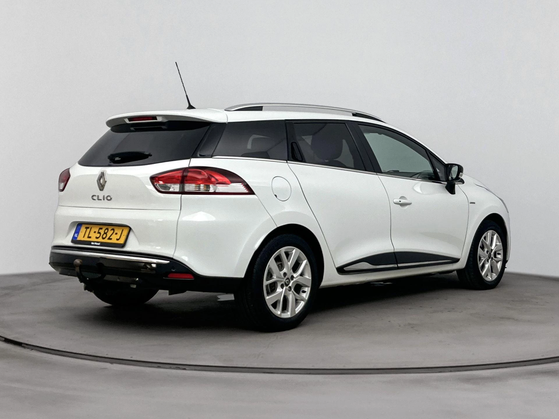 Renault-Clio-image-3