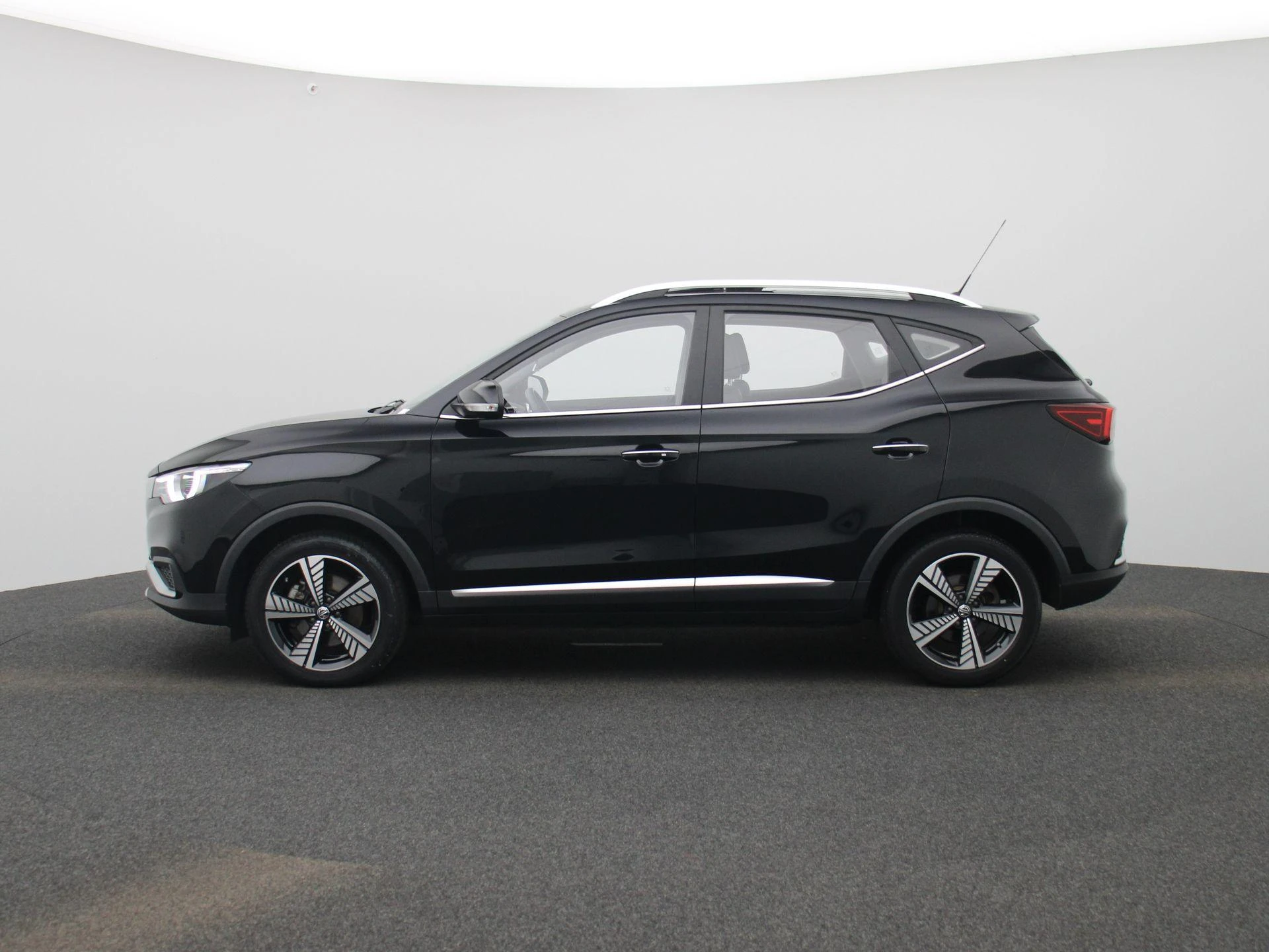MG-ZS EV-image-3