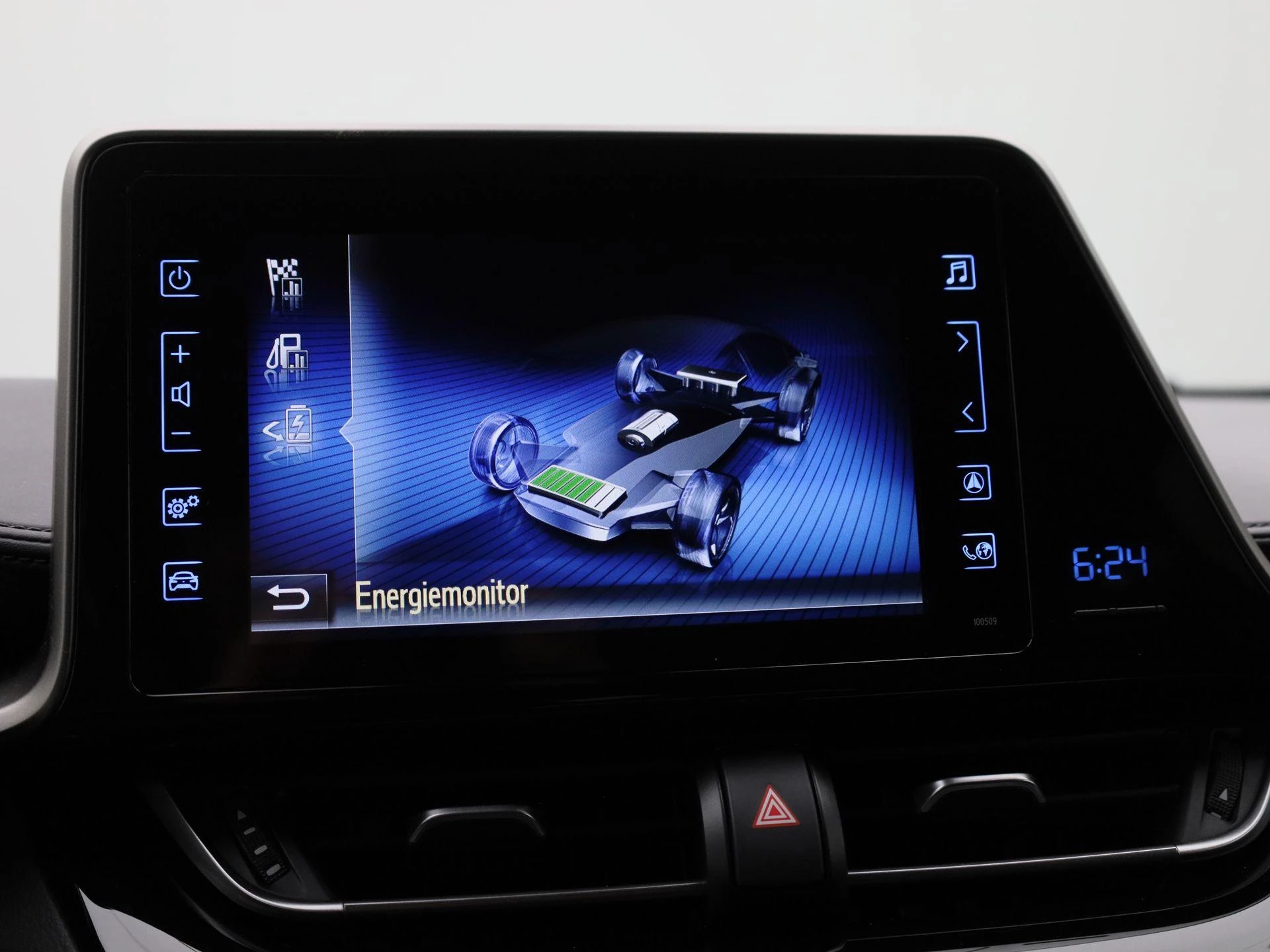 Toyota-C-HR-image-22