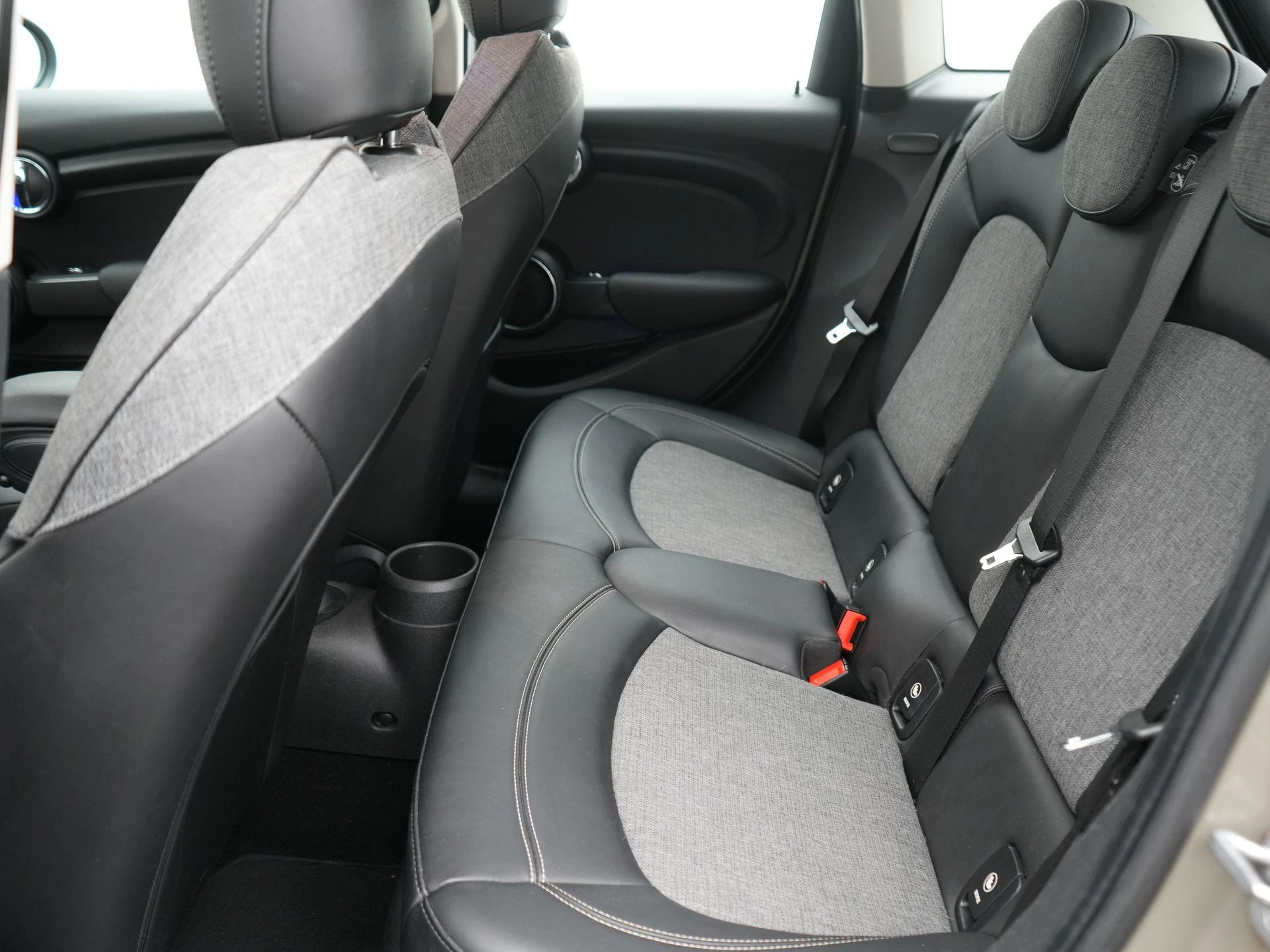 MINI-Cooper-image-9