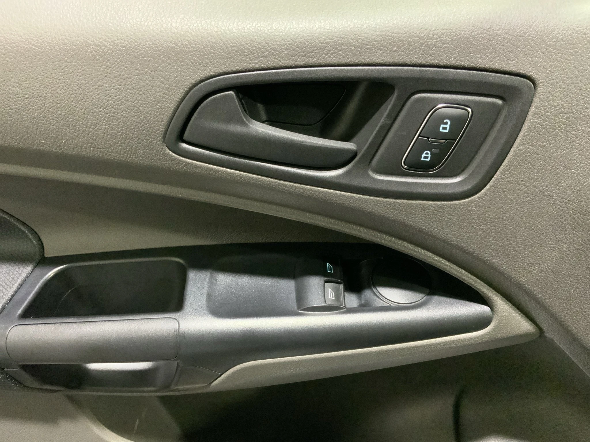 Ford-Transit Connect-image-14