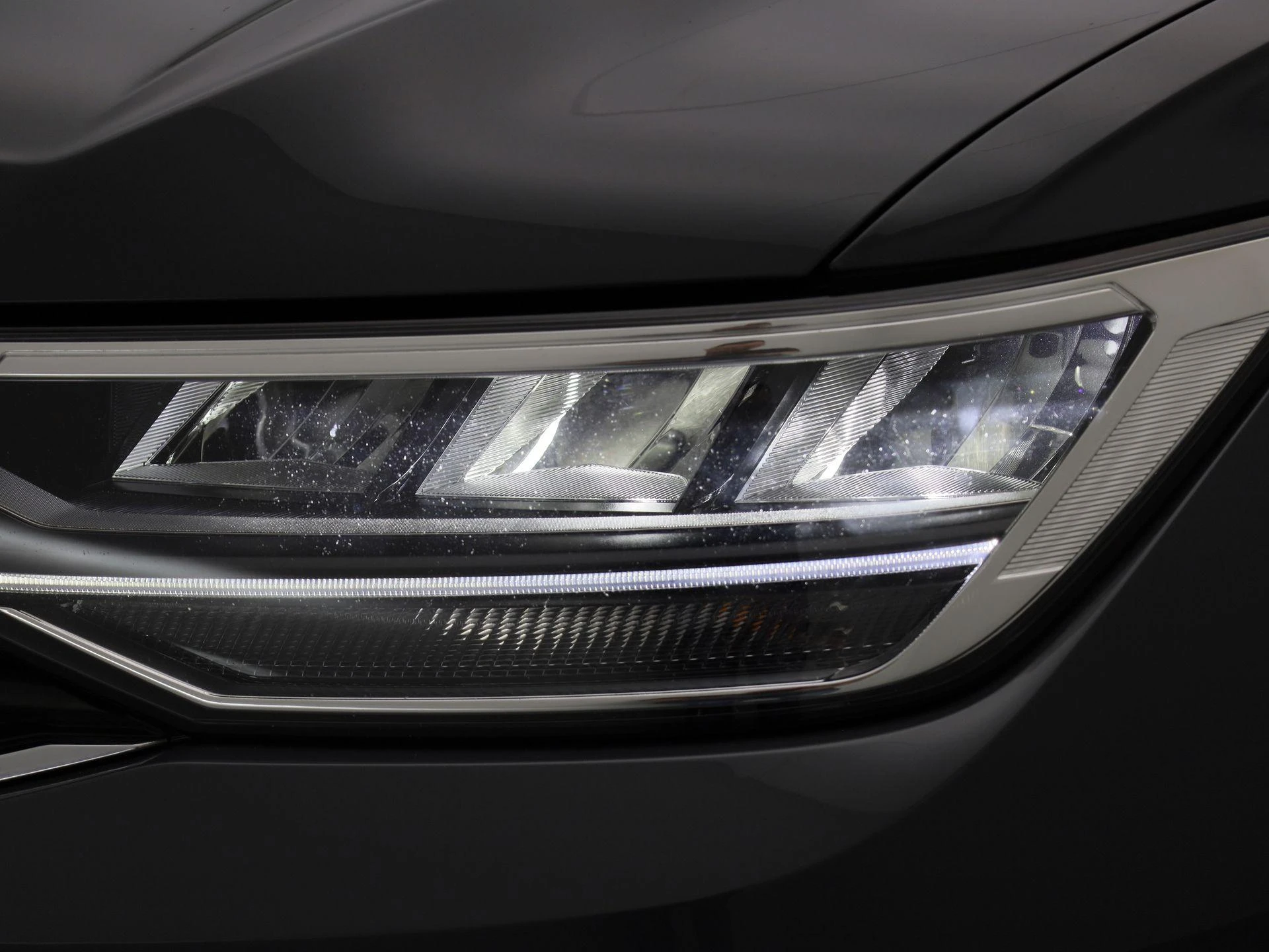 Volkswagen-Tiguan-image-14