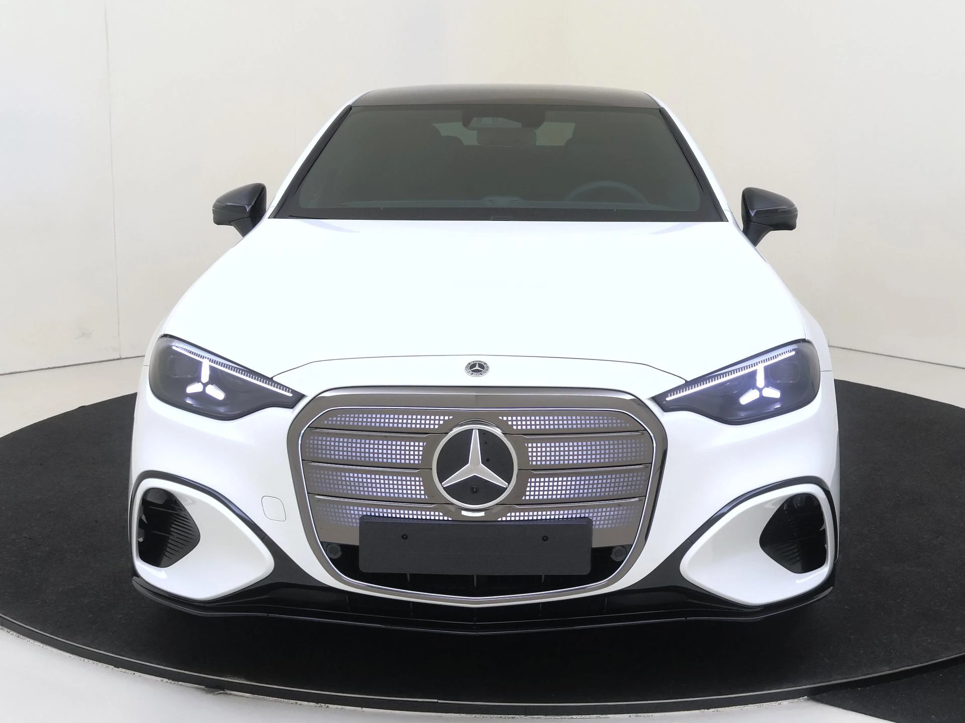Mercedes-Benz-C-Klasse-image-4