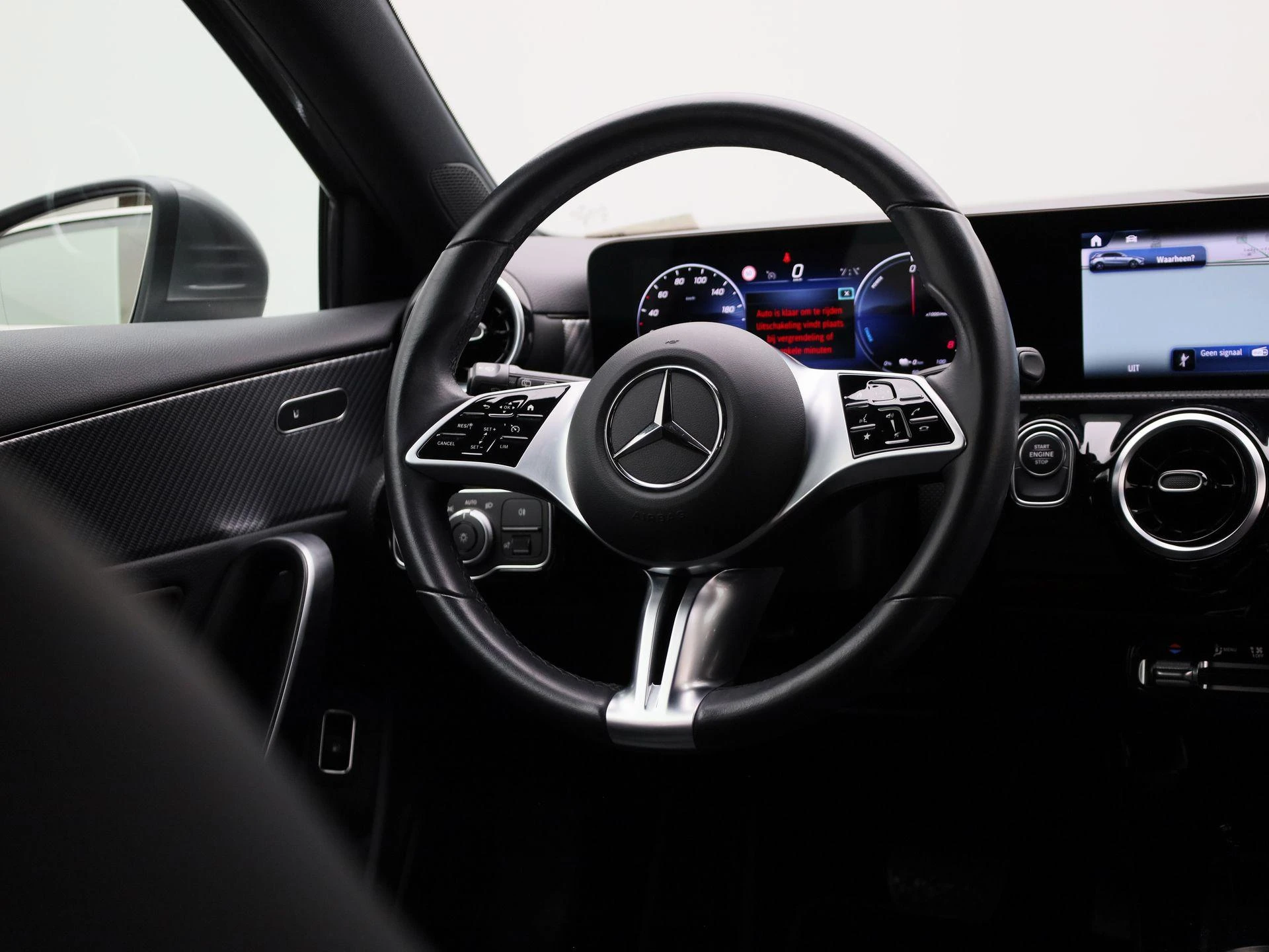 Mercedes-Benz-A-Klasse-image-9