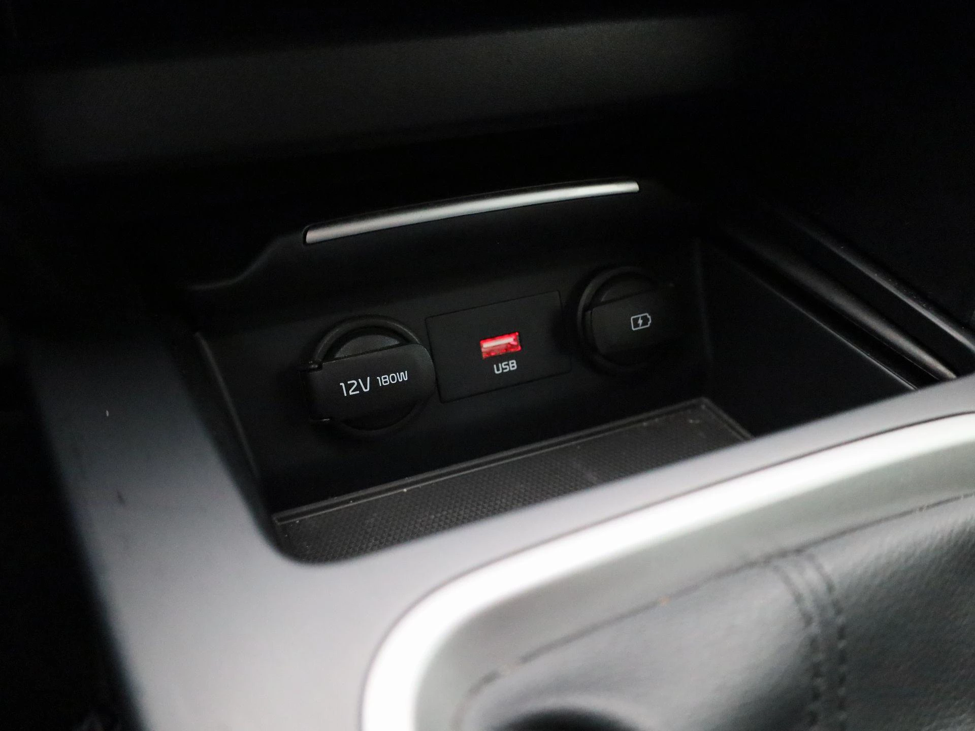 Kia-Ceed Sportswagon-image-24