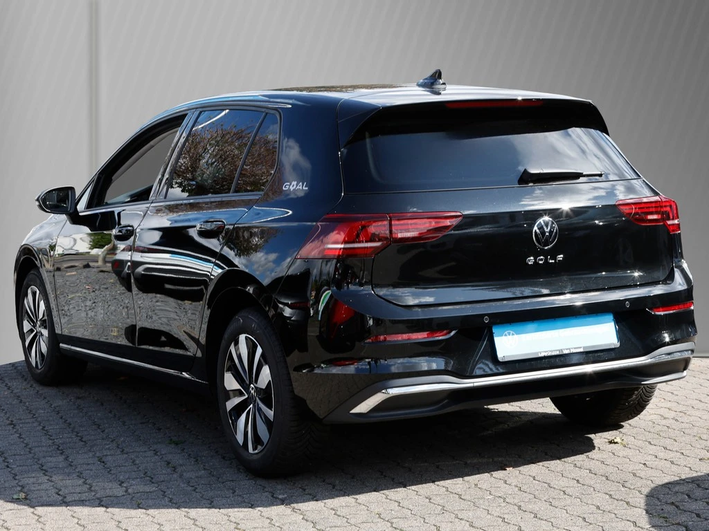 Volkswagen-Golf-image-3