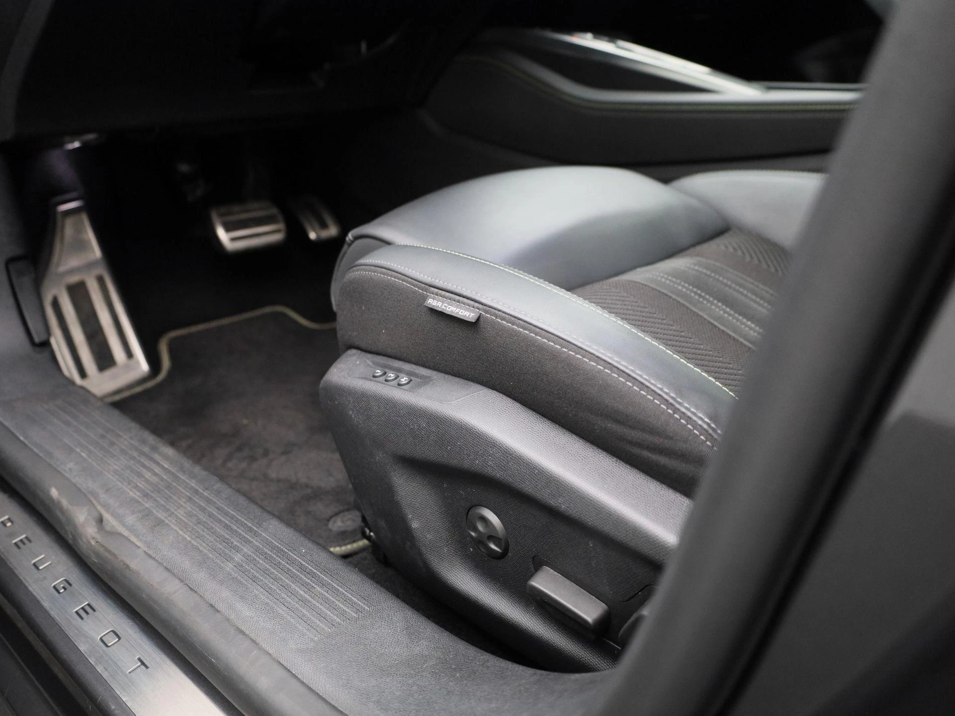 Peugeot 408 1.2 PureTech 130 S&S EAT8 GT