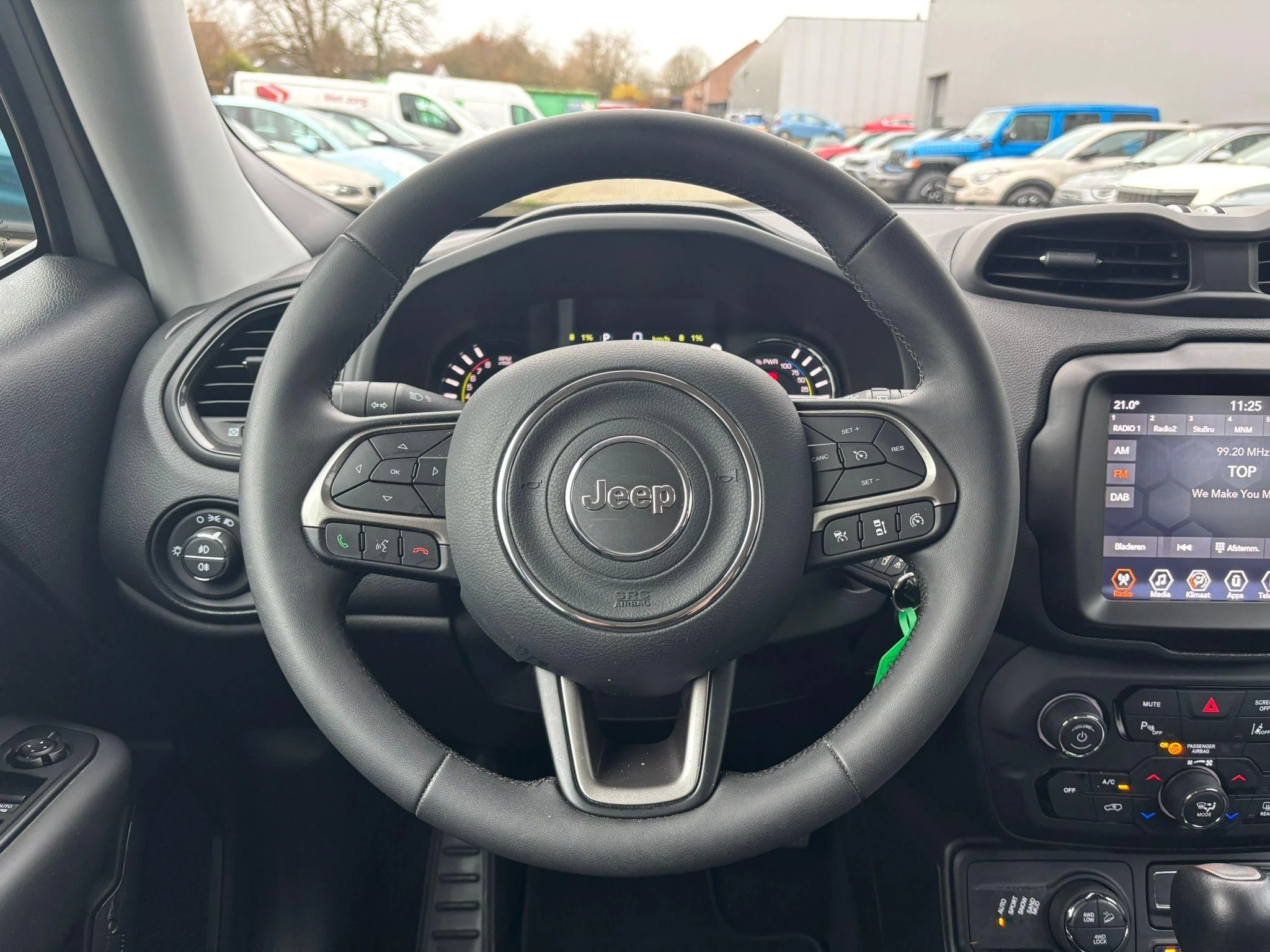 Jeep-Renegade-image-10