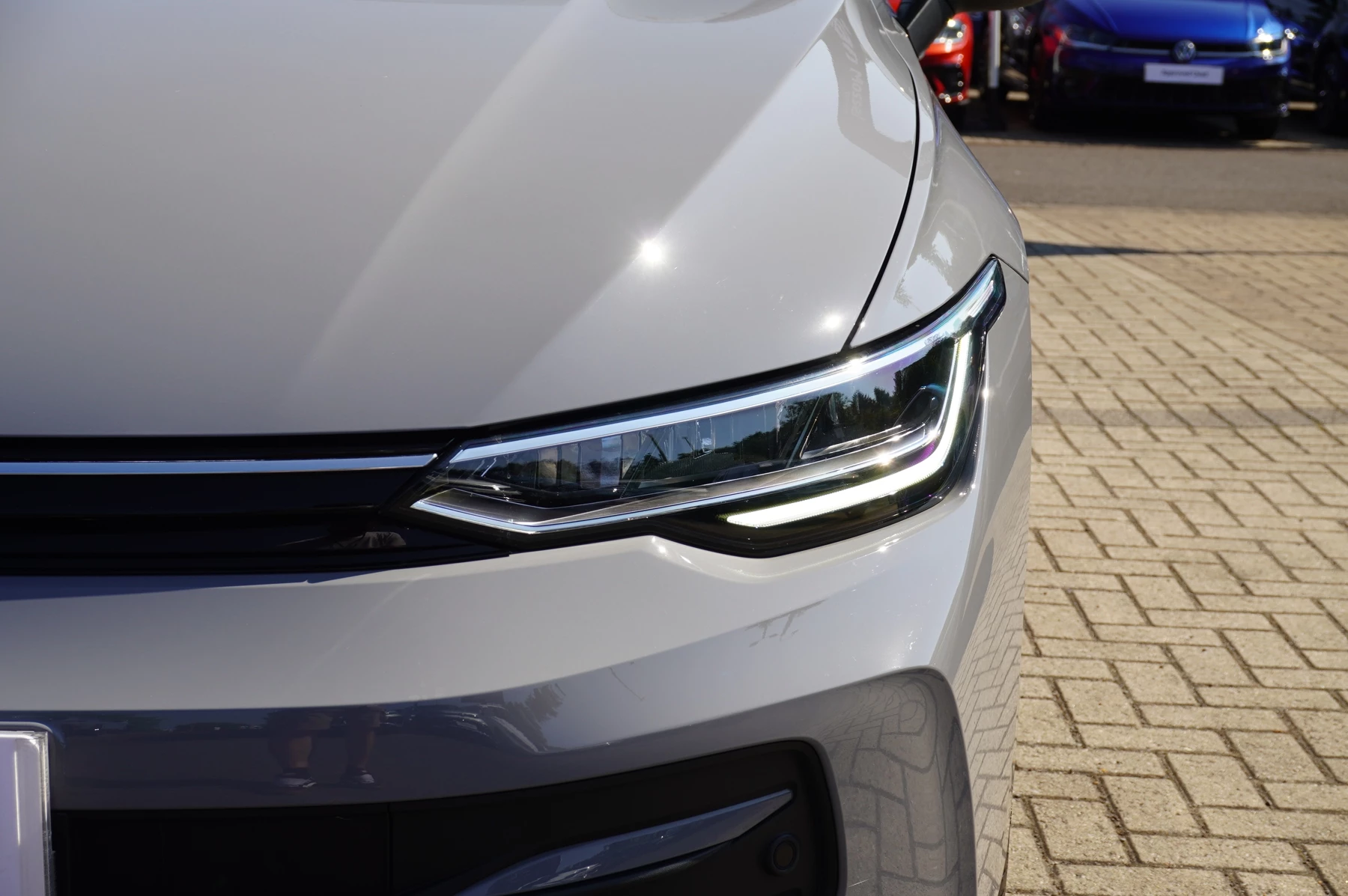 Volkswagen-Golf-image-24
