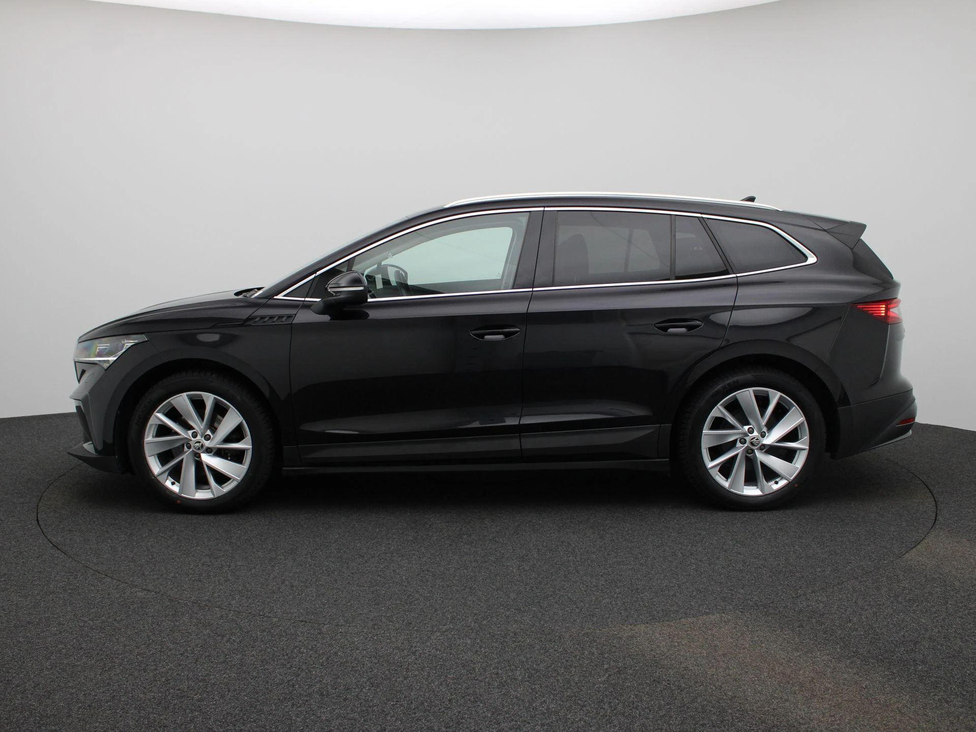 Škoda-Enyaq iV-image-3