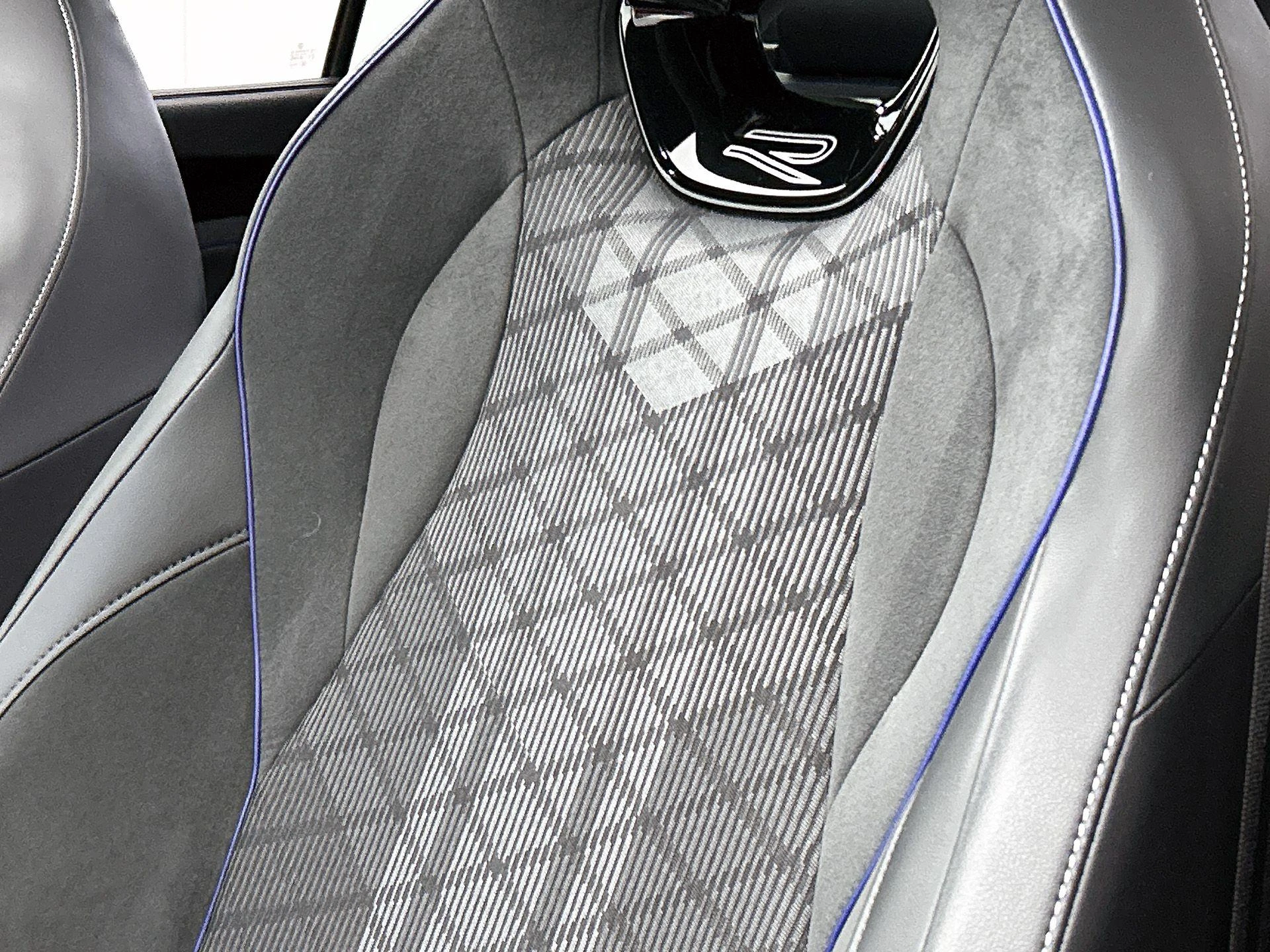 Volkswagen Tayron 1.5 eHybrid R-Line Edition