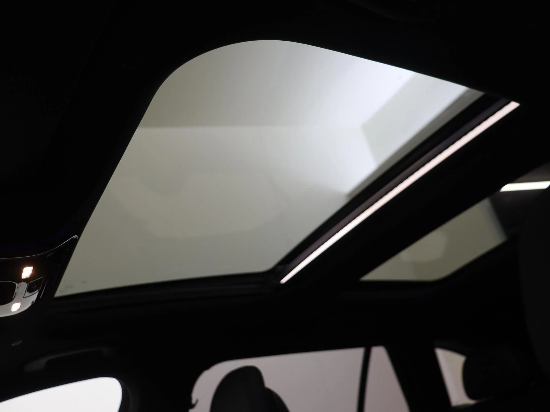 Mercedes-Benz-C-Klasse-image-30