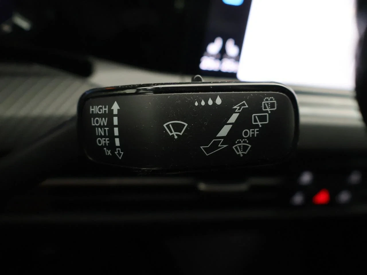 Volkswagen-Golf-image-20