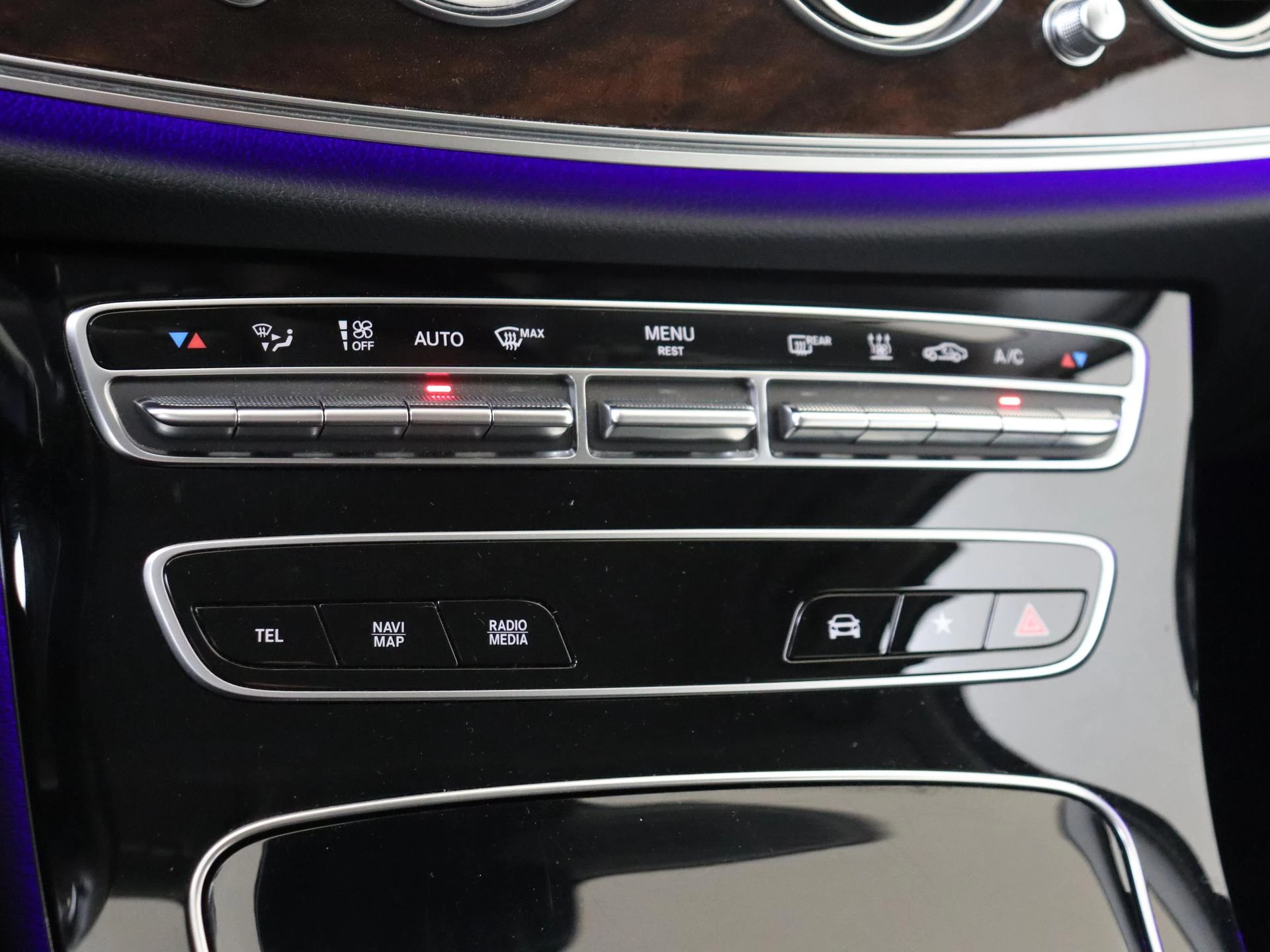 Mercedes-Benz-E-Klasse-image-19