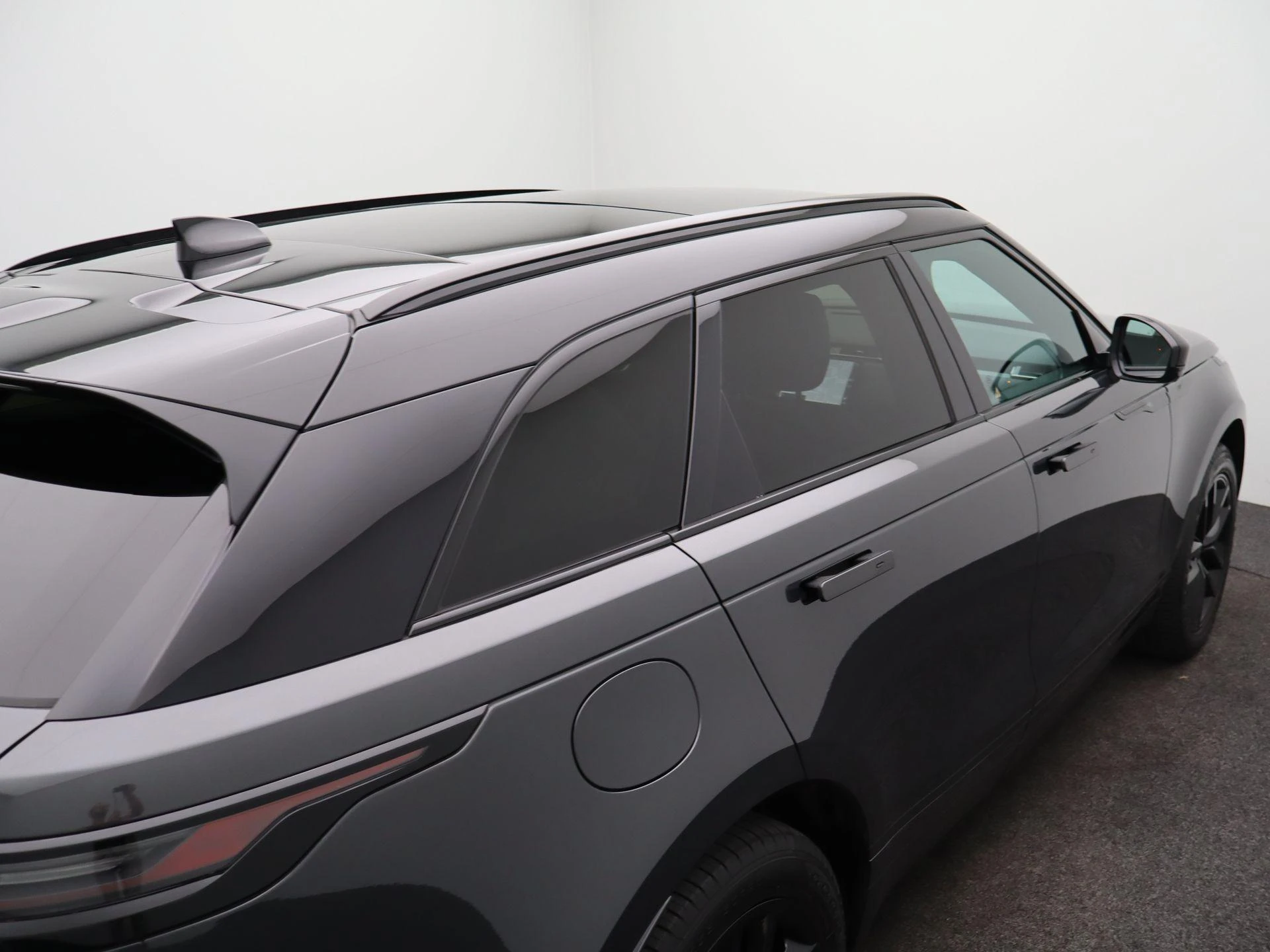 Land Rover-Range Rover Velar-image-47