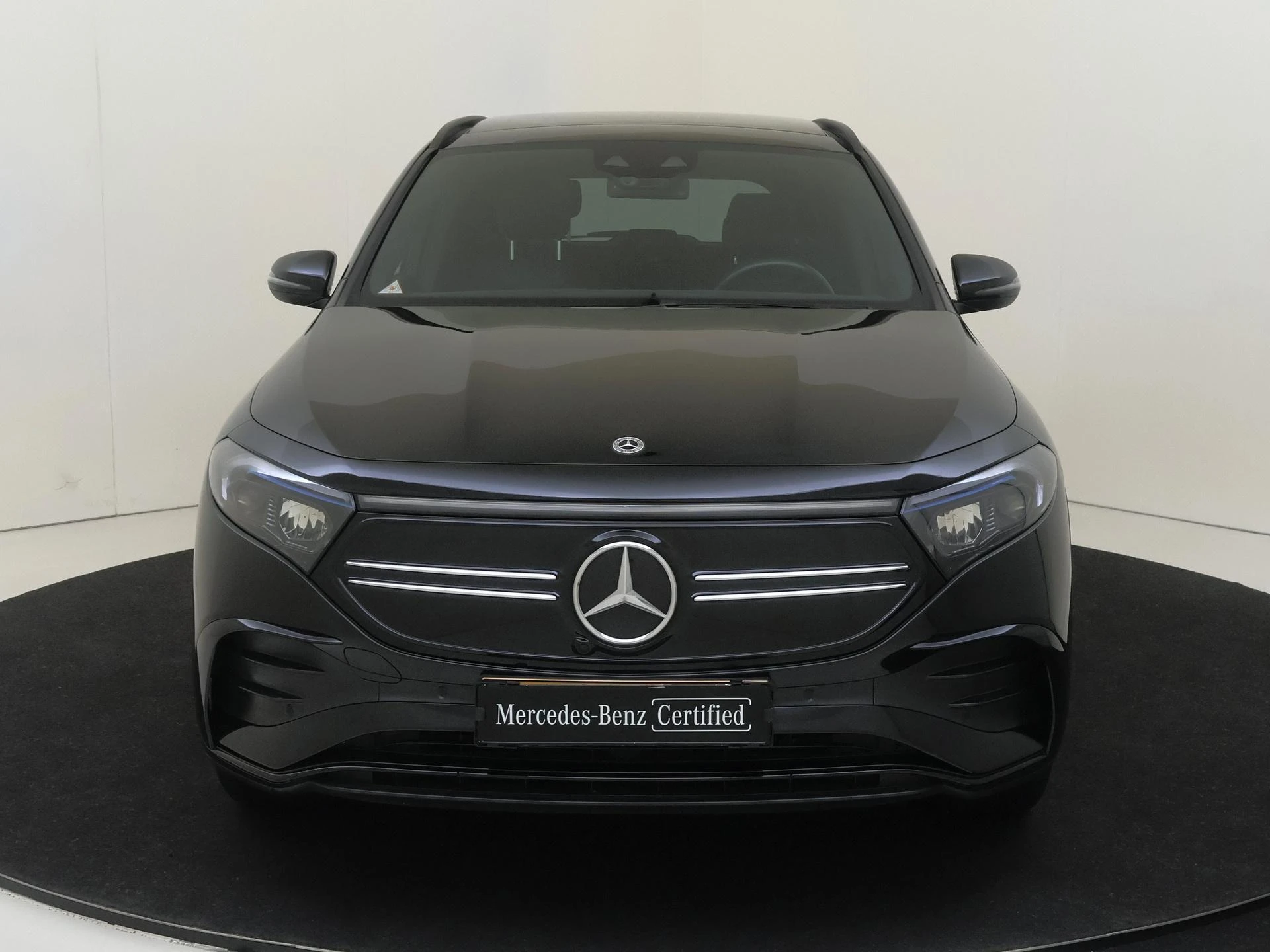 Mercedes-Benz-EQA-image-5