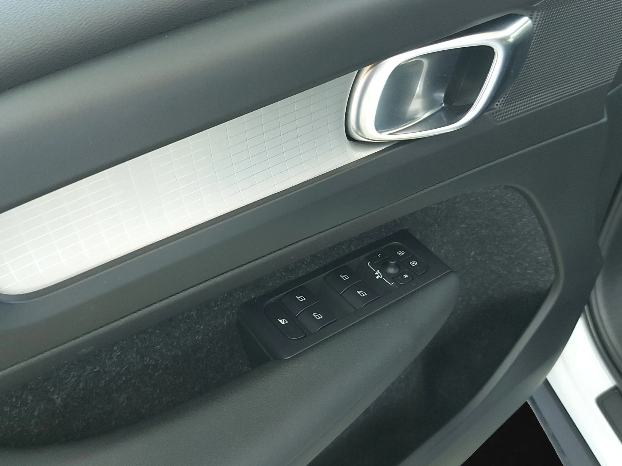 Volvo-XC40-image-16