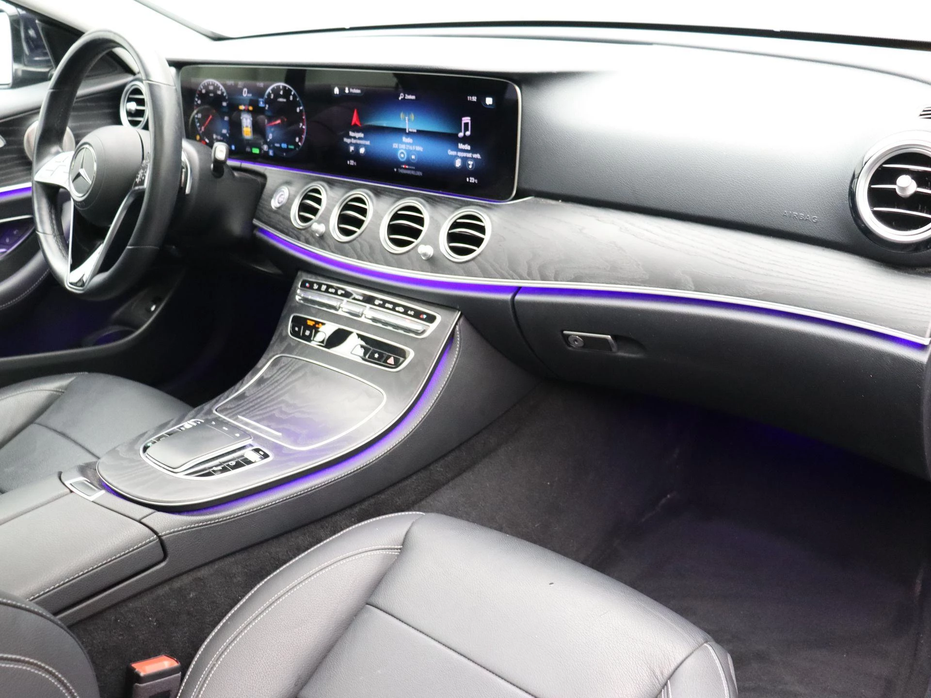 Mercedes-Benz Classe E 200 Business Solution Estate + LEDER + PANO DAK + BURMESTER + TREKHAAK +360VIEW
