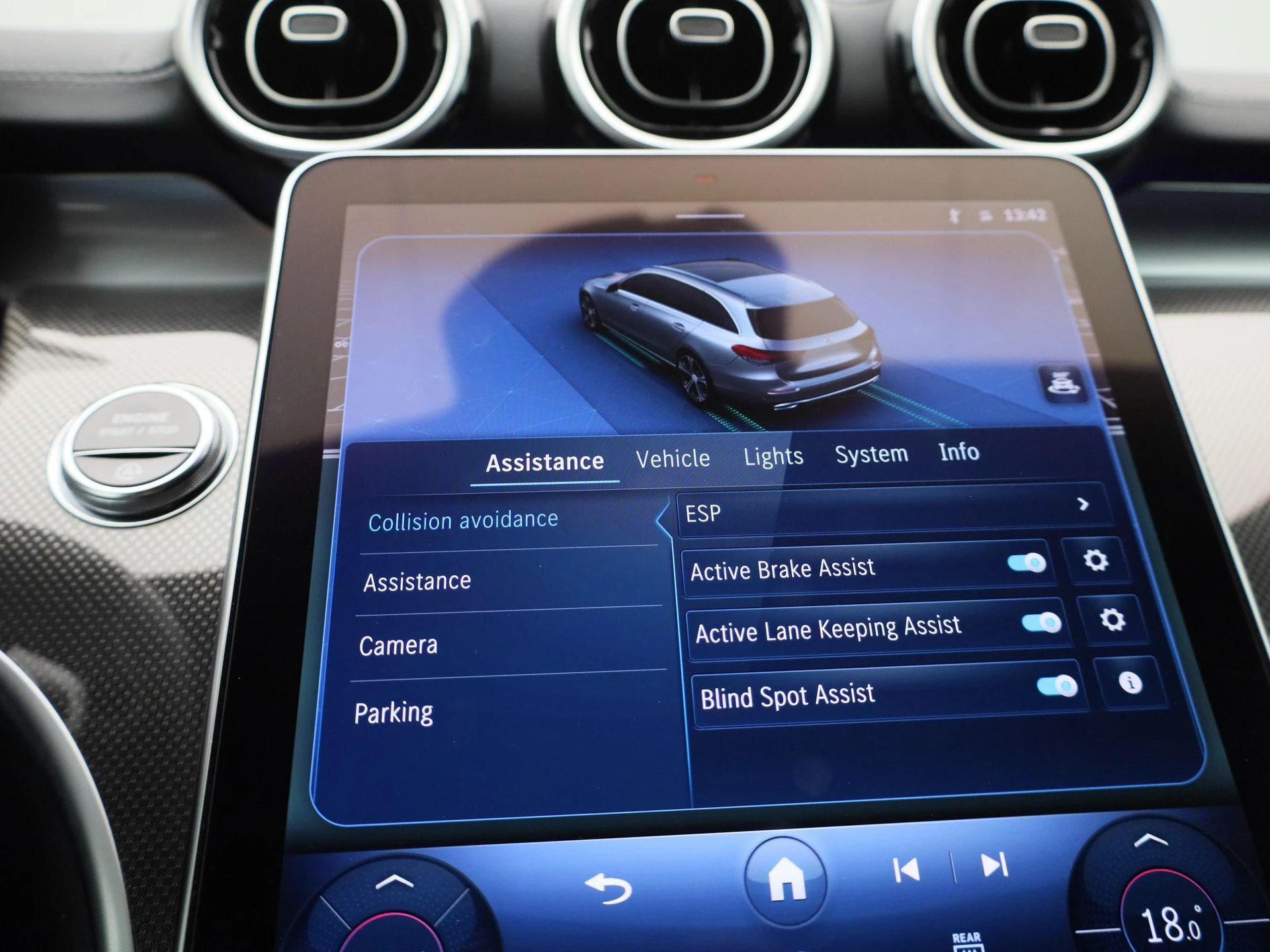 Mercedes-Benz-C-Klasse-image-27