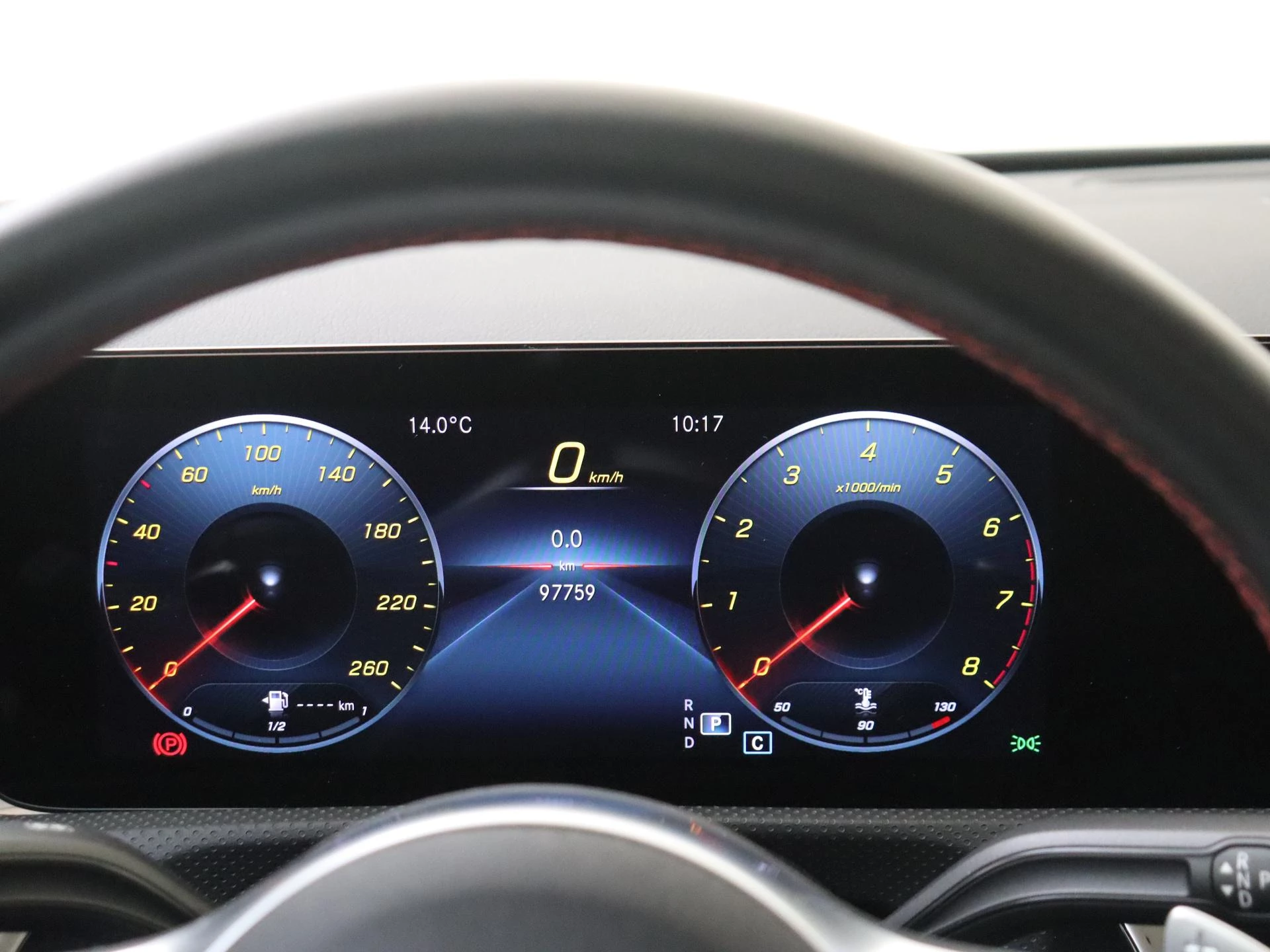 Mercedes-Benz-CLA-image-11