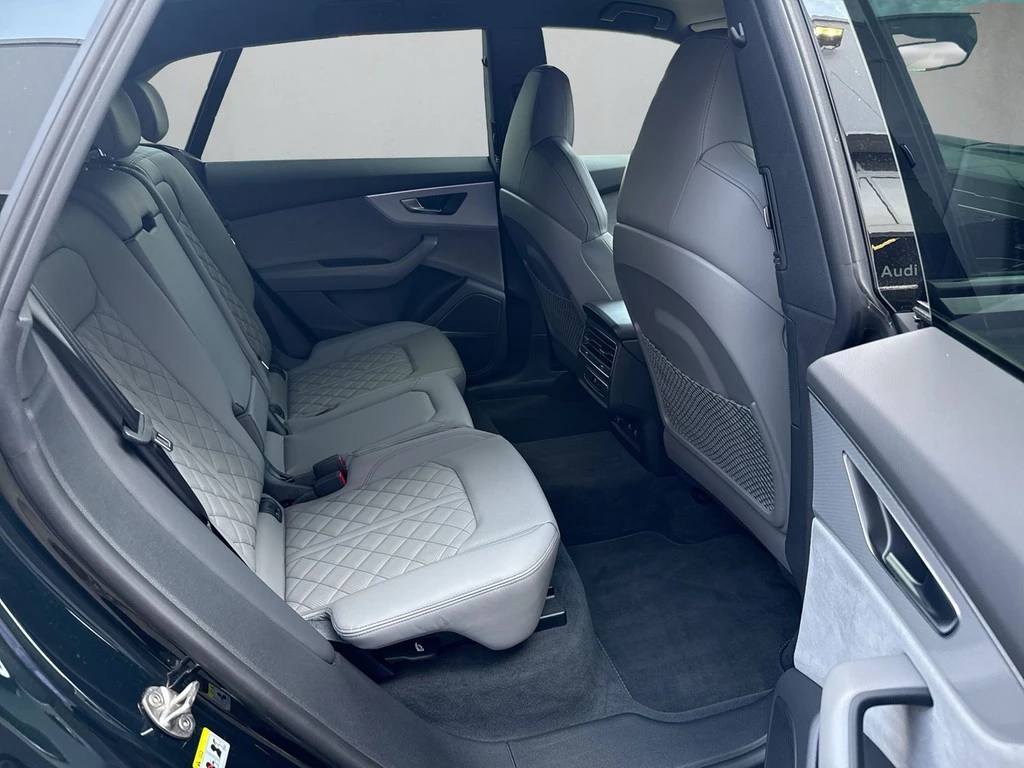 Audi Q8 SUV S line TFSI e quattro 360 kW tiptronic *SOH100%*