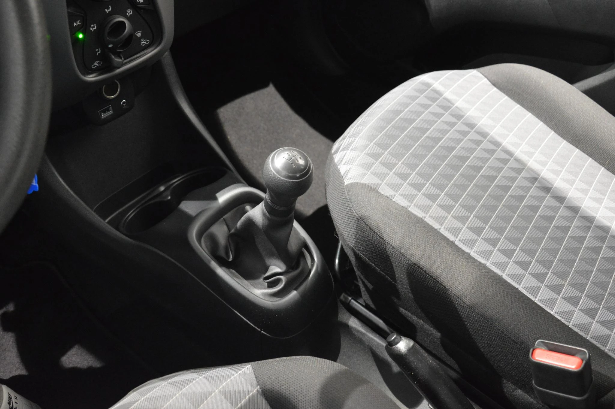 Peugeot-108-image-14