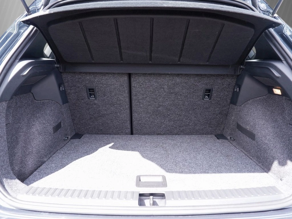 SEAT Arona 1,0 TSI FR,LED,ALU 18",Kamera,Navi Sitzheizung,ACC