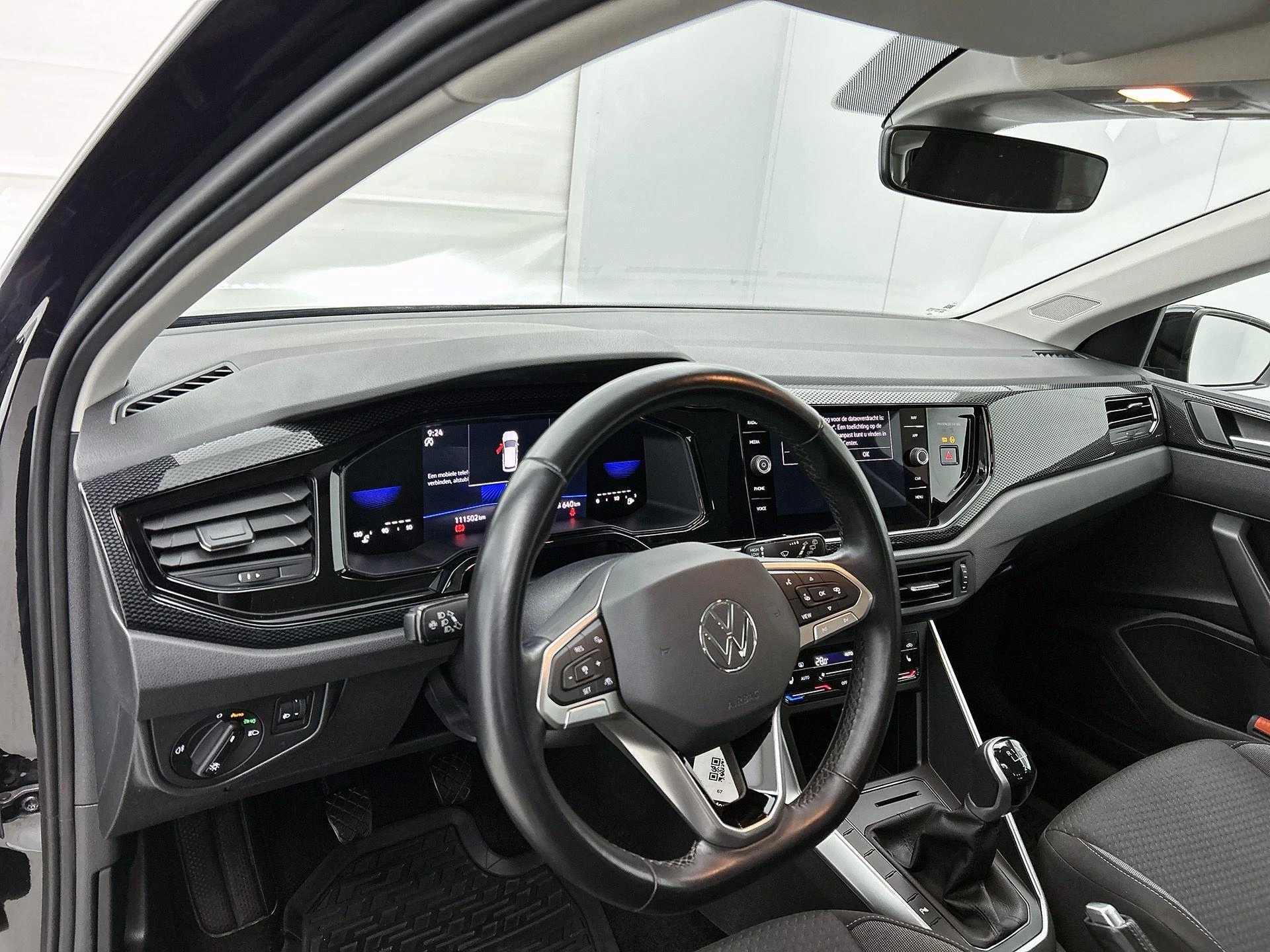 Volkswagen-Polo-image-18