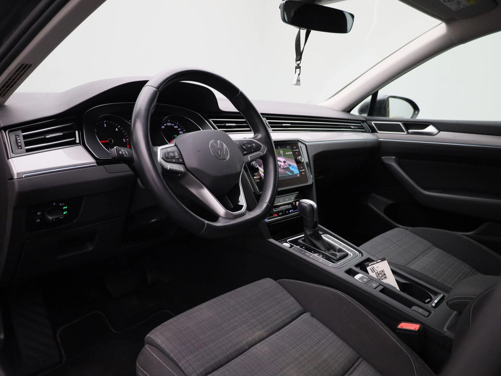 Volkswagen-Passat-image-31