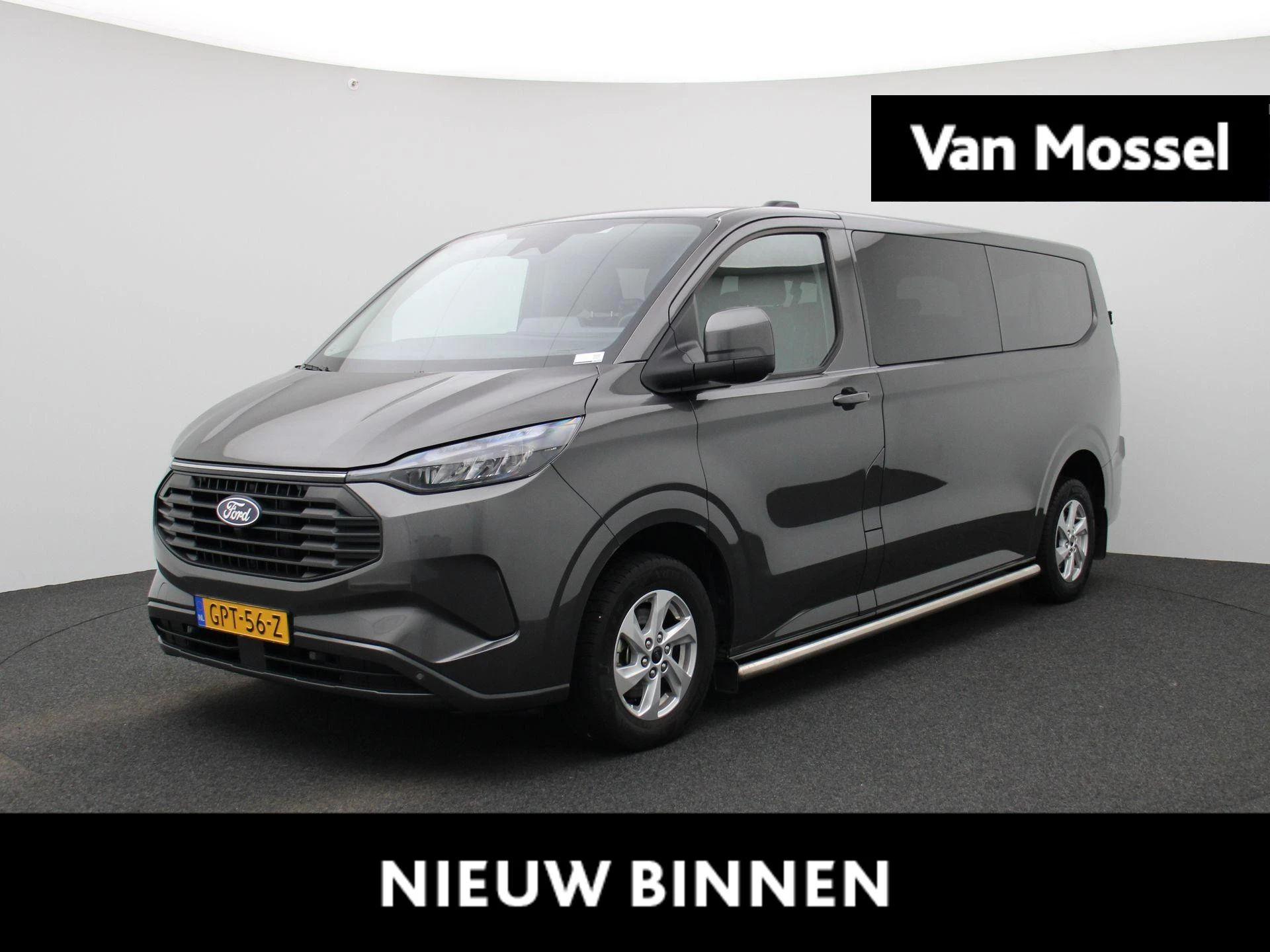 Ford-Transit Custom-image-0