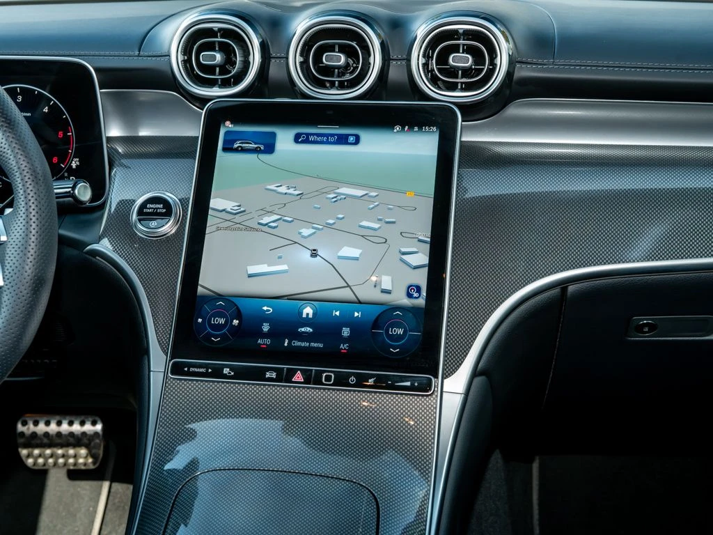 Mercedes-Benz-GLC 300 d-image-10