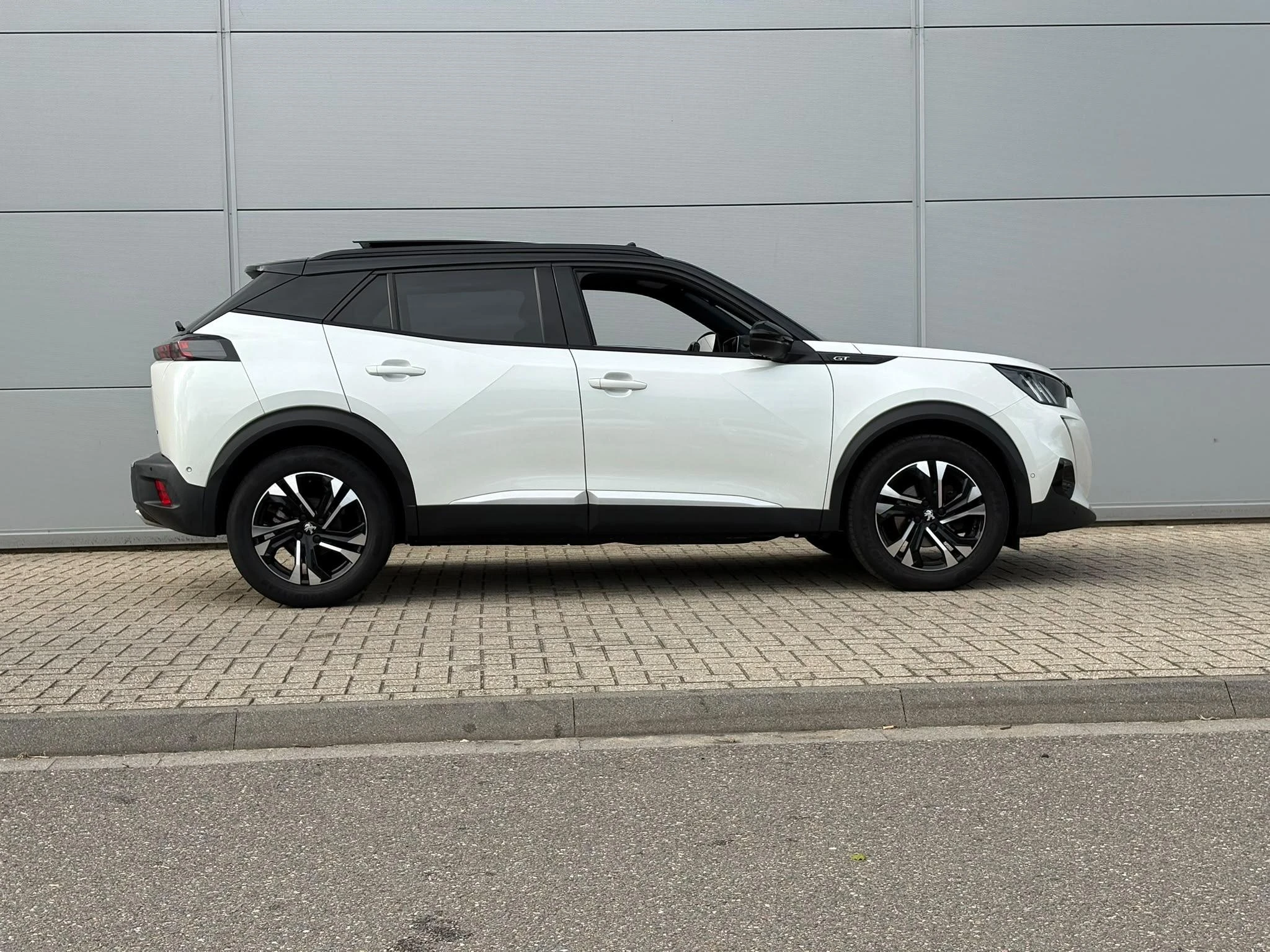Peugeot-2008-image-6