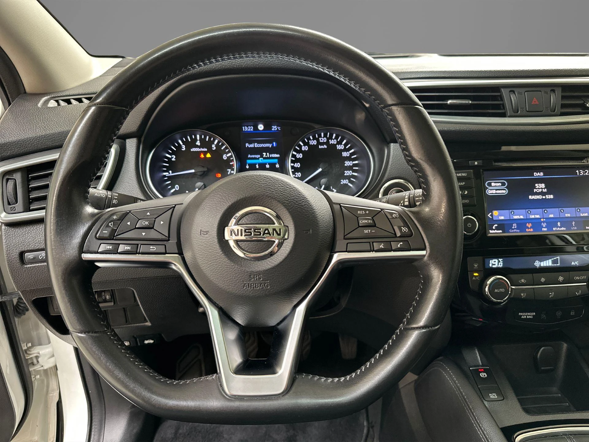Nissan-QASHQAI-image-24