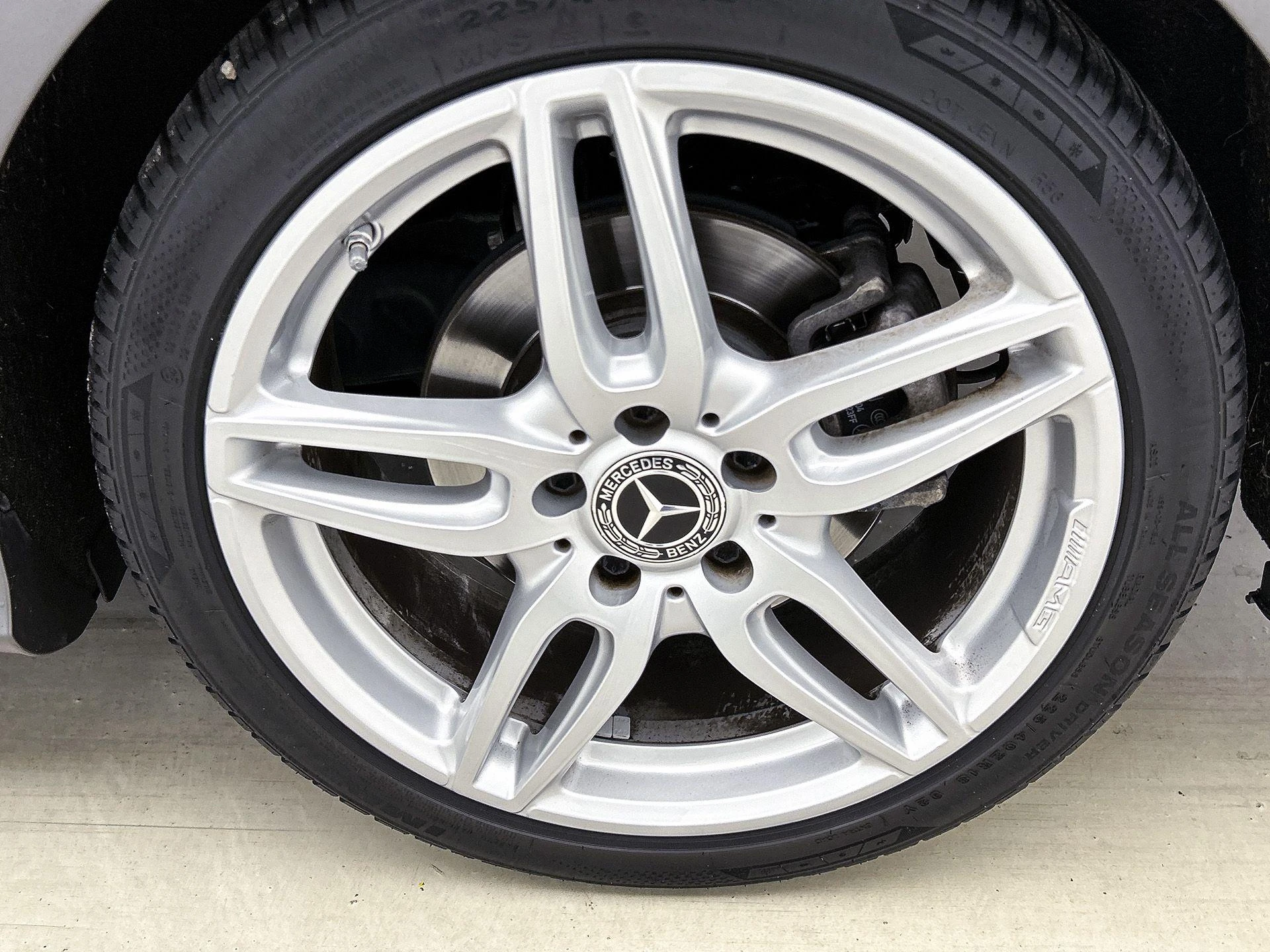 Mercedes-Benz-CLA-image-31