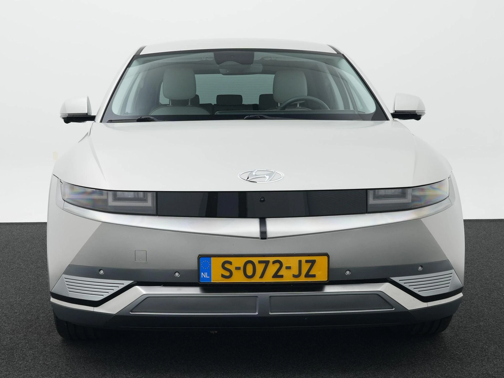 Hyundai-IONIQ 5-image-2