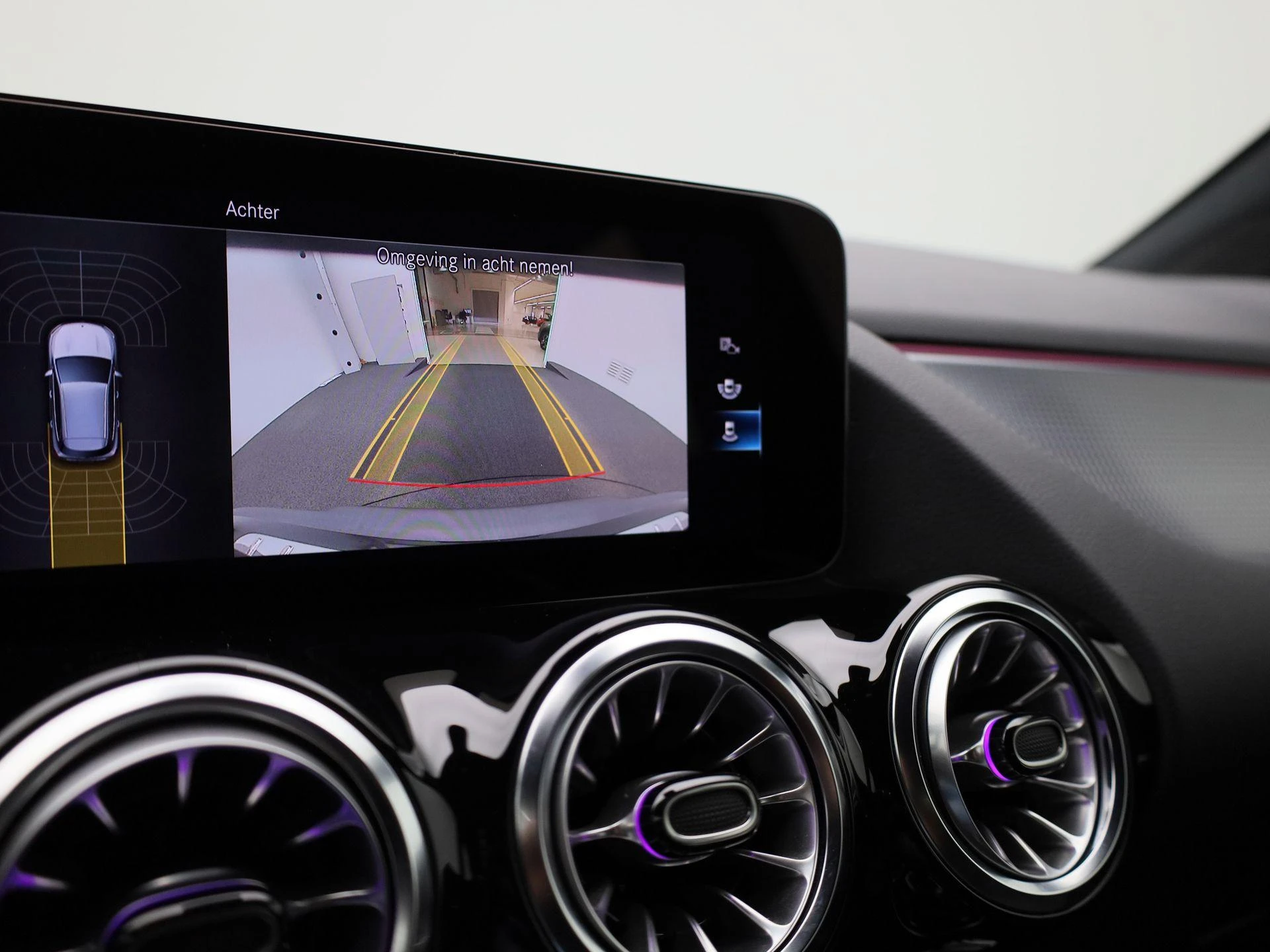 Mercedes-Benz-EQA-image-25