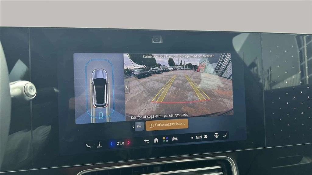 Mercedes-Benz-CLA-image-15