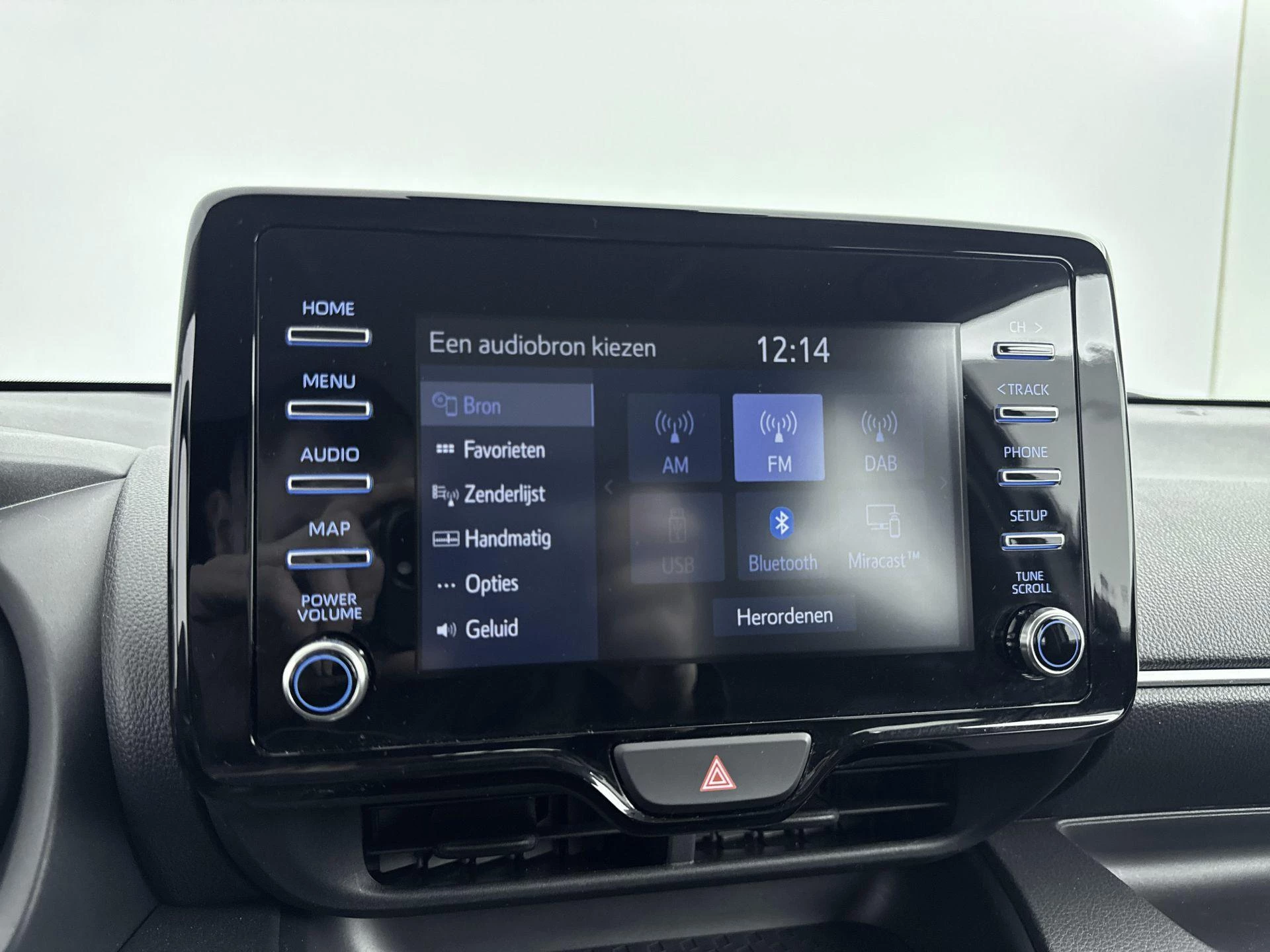 Toyota-Yaris-image-5