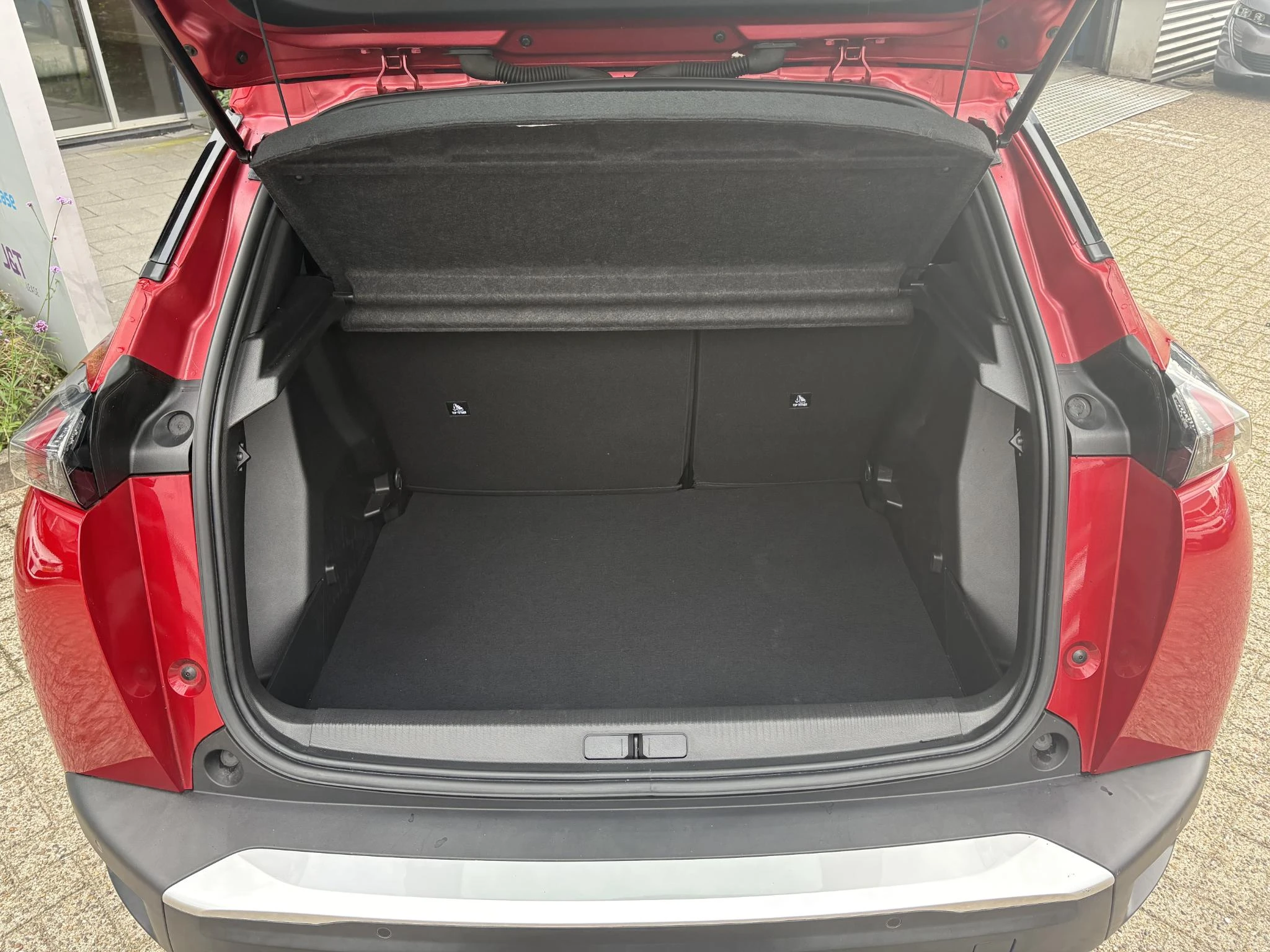 Peugeot-2008-image-16