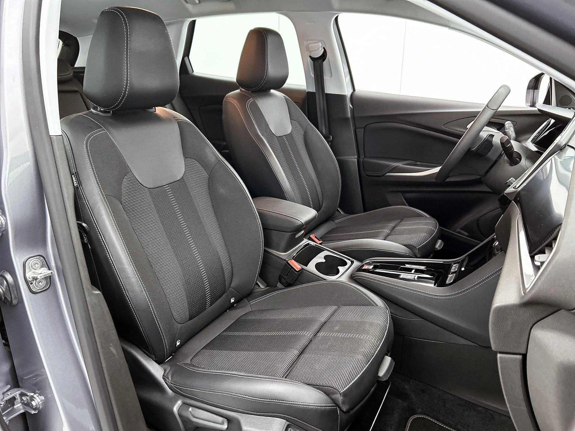 Opel-Grandland-image-39
