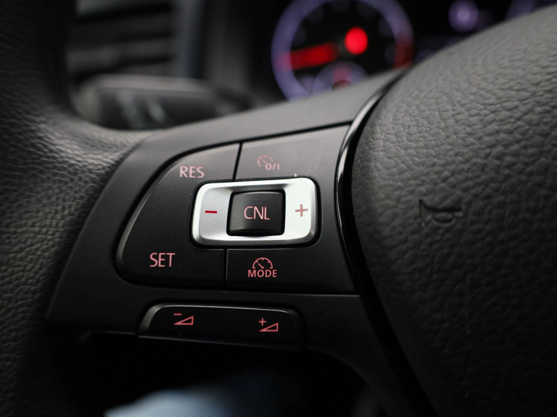 Volkswagen-Polo-image-17