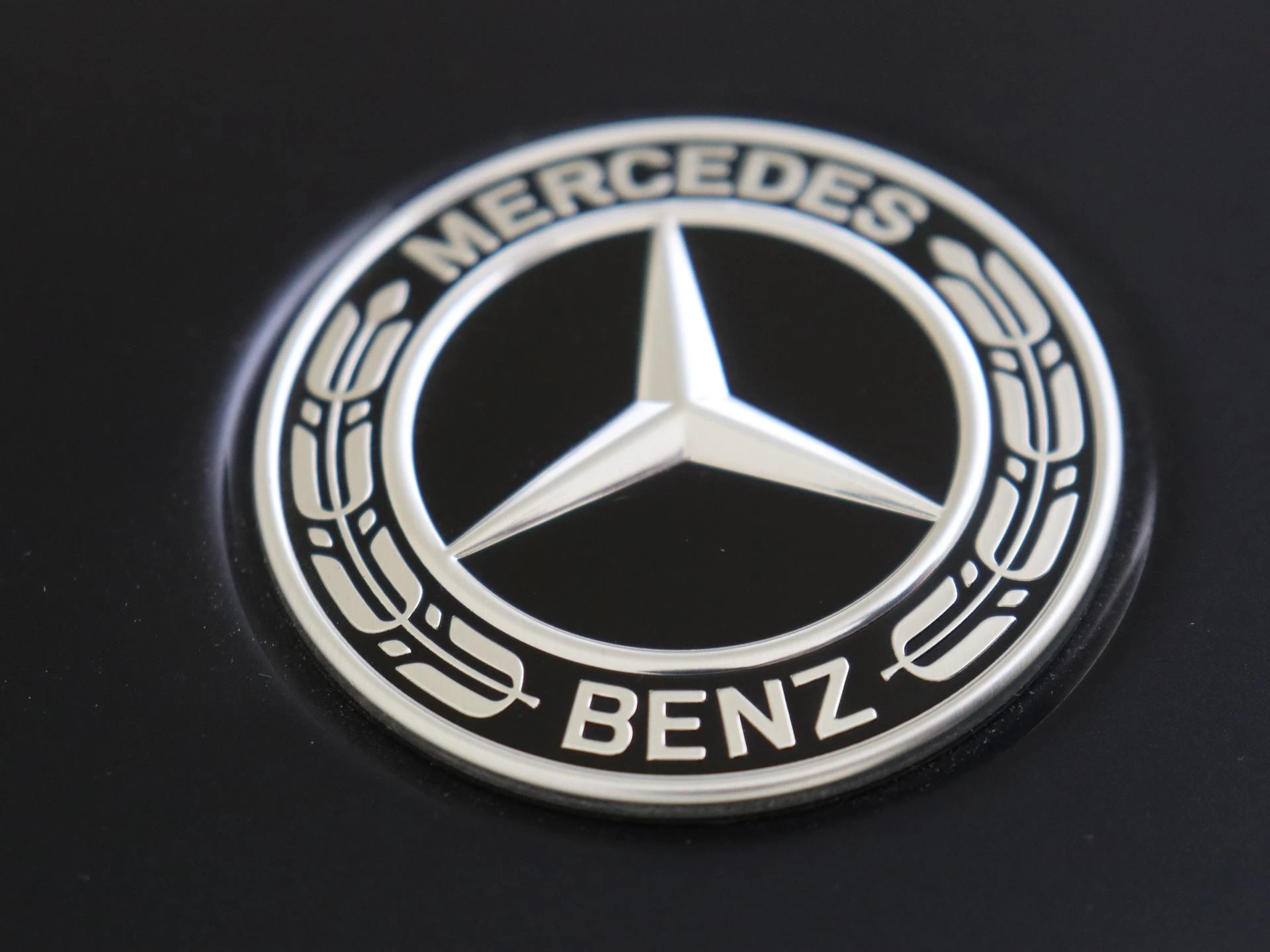 Mercedes-Benz-GLC-image-28