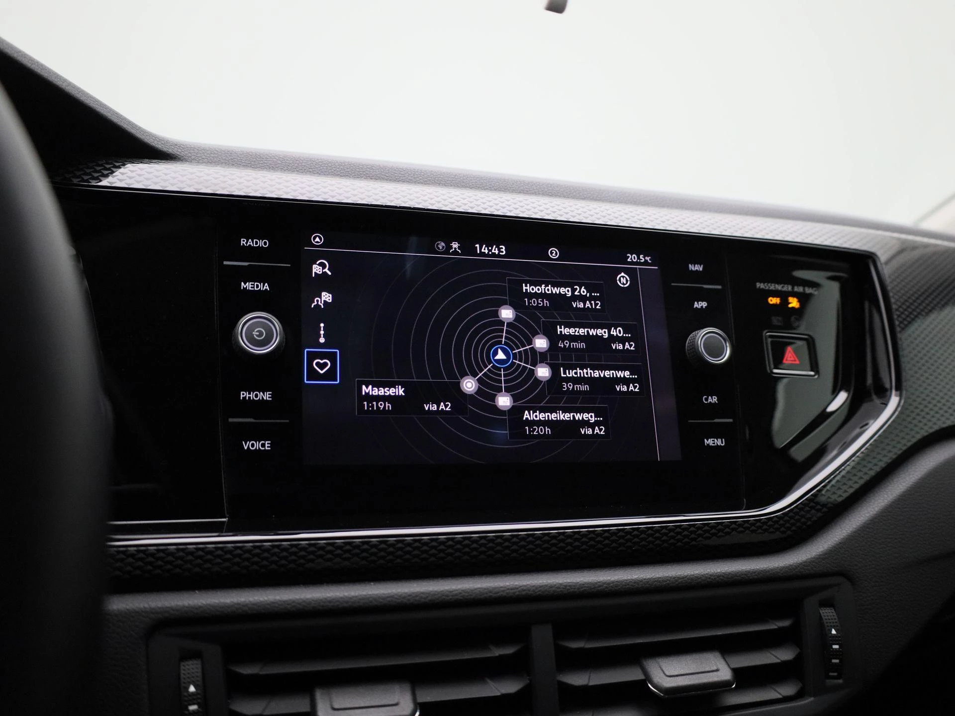 Volkswagen-Polo-image-13