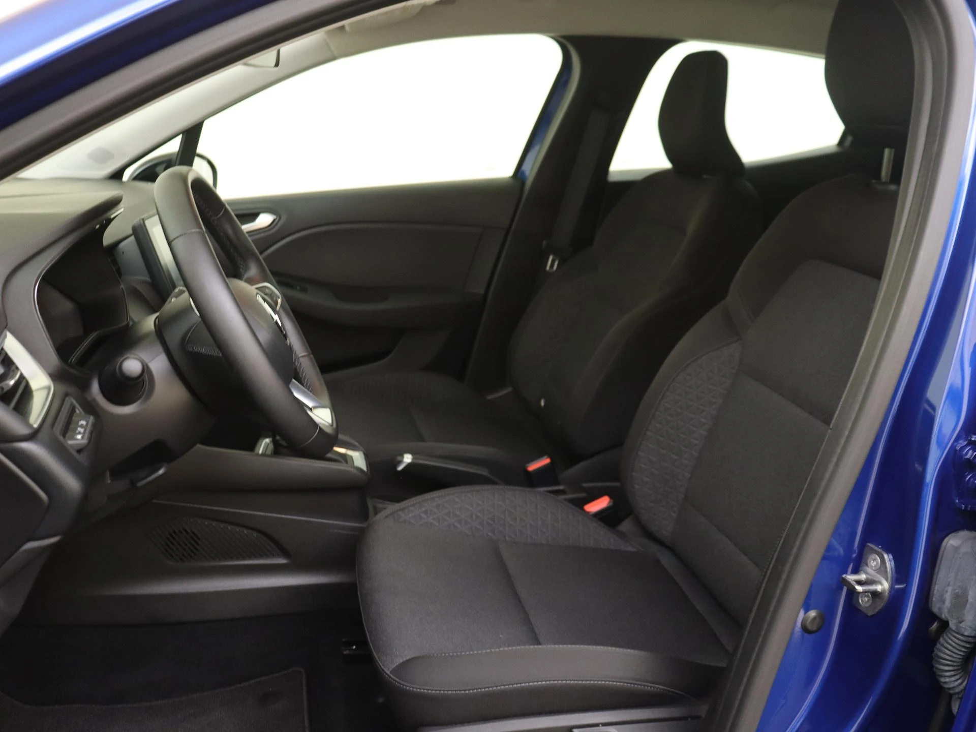 Renault-Clio-image-10