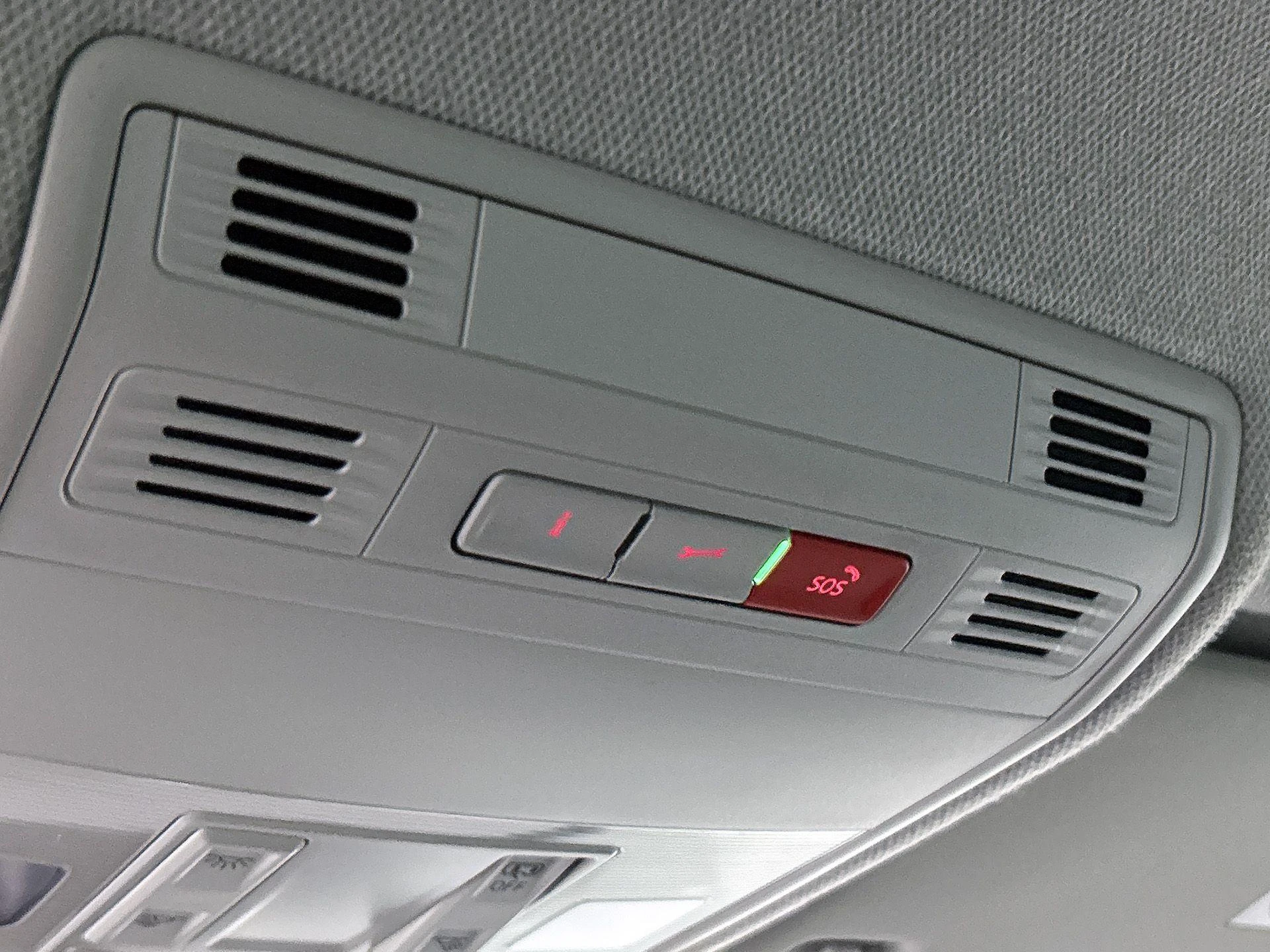 SEAT-Arona-image-10