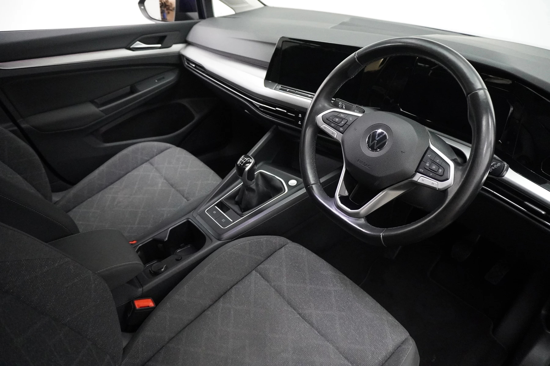 Volkswagen-Golf-image-5