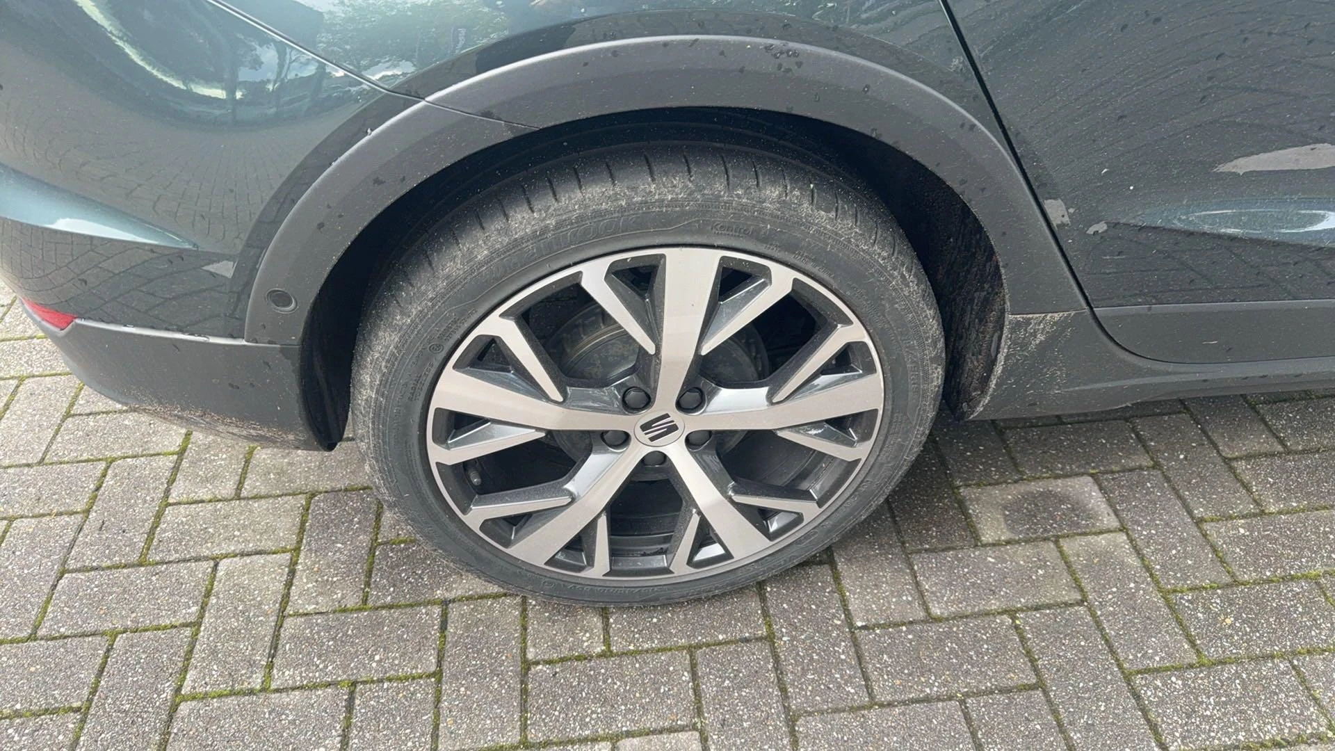 SEAT-Arona-image-15