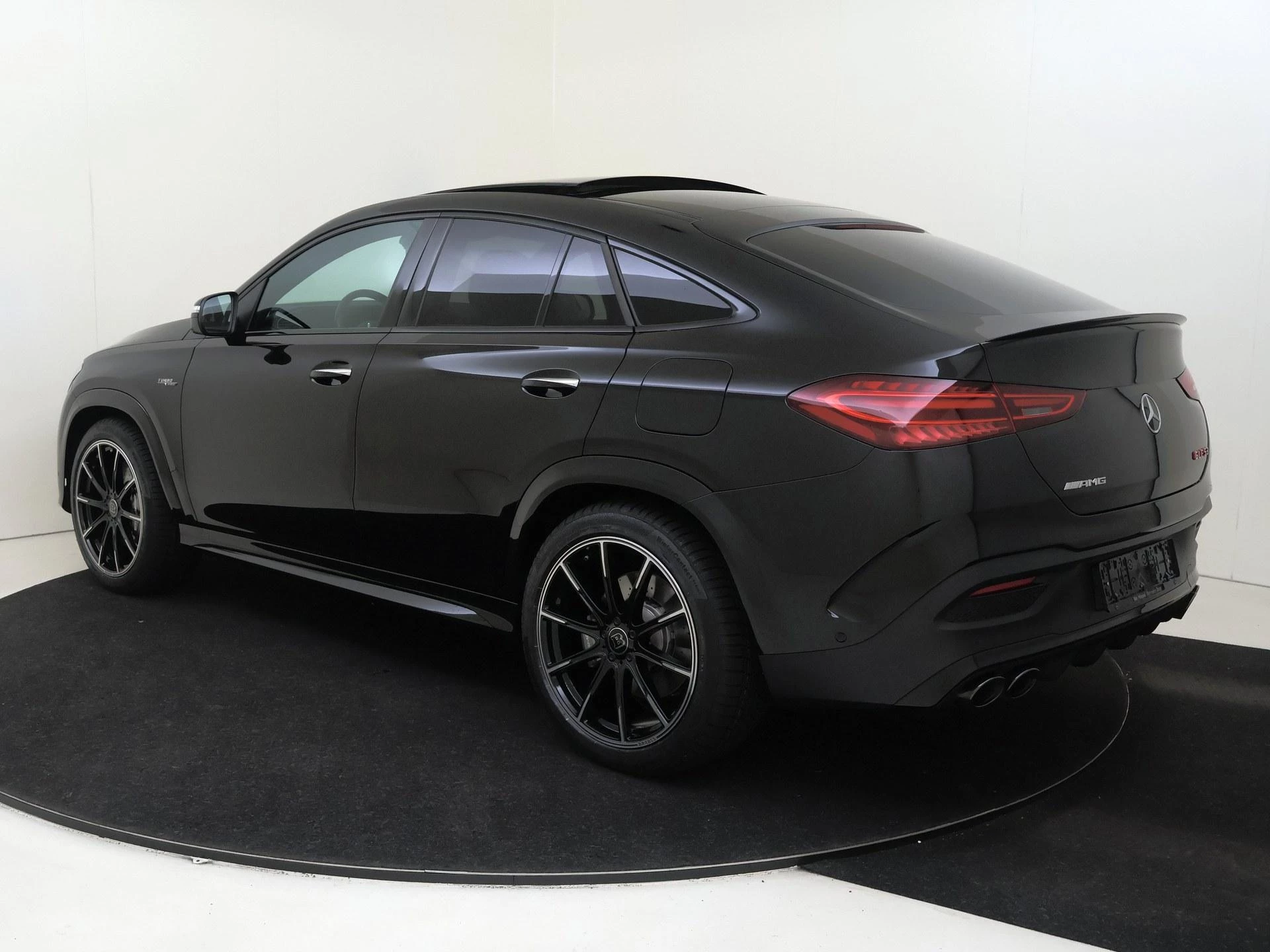 Mercedes-Benz-GLE-image-2