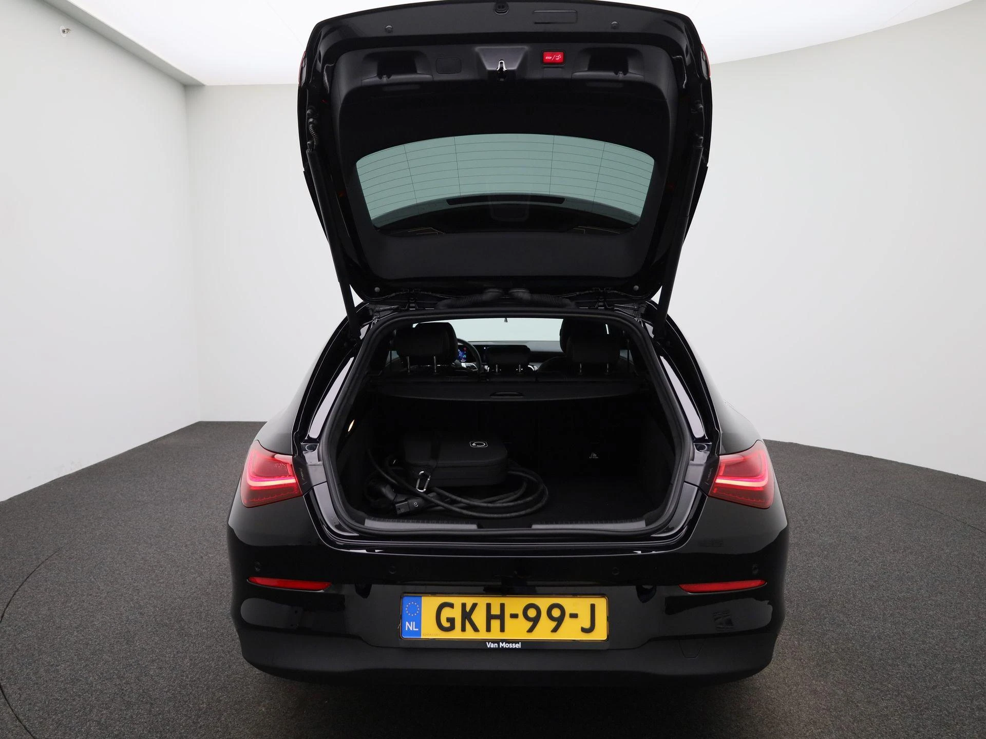 Mercedes-Benz CLA - 11